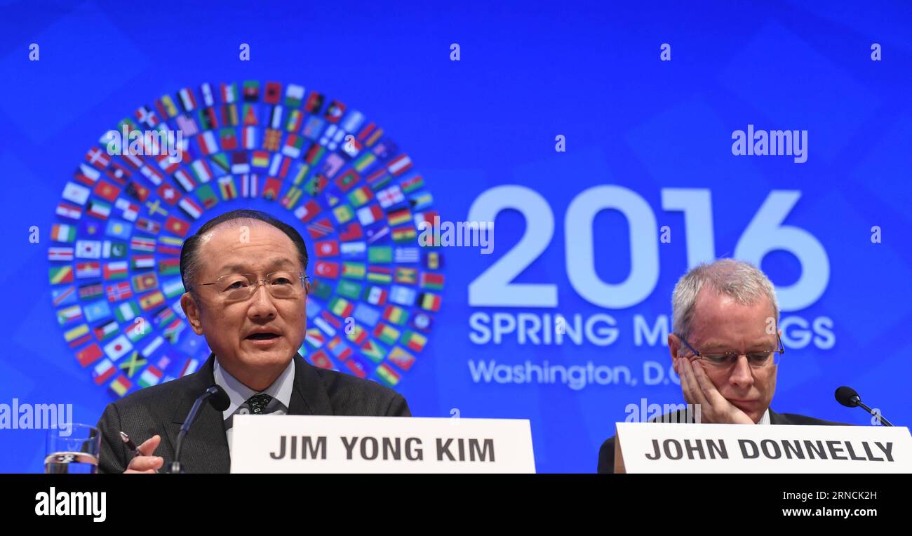 (160415) -- WASHINGTON D.C., April 14, 2016 -- World Bank President Jim Yong Kim (L) speaks at a press conference during the IMF-World Bank 2016 Spring Meetings in Washington D.C., capital of the United States, April 14, 2016. ) (djj) U.S.-WASHINGTON D.C.-WORLD BANK-PRESS CONFERENCE BaoxDandan PUBLICATIONxNOTxINxCHN   160415 Washington D C April 14 2016 World Bank President Jim Yong Kim l Speaks AT a Press Conference during The IMF World Bank 2016 Spring Meetings in Washington D C Capital of The United States April 14 2016 djj U S Washington D C World Bank Press Conference baoxdandan PUBLICATI Stock Photo