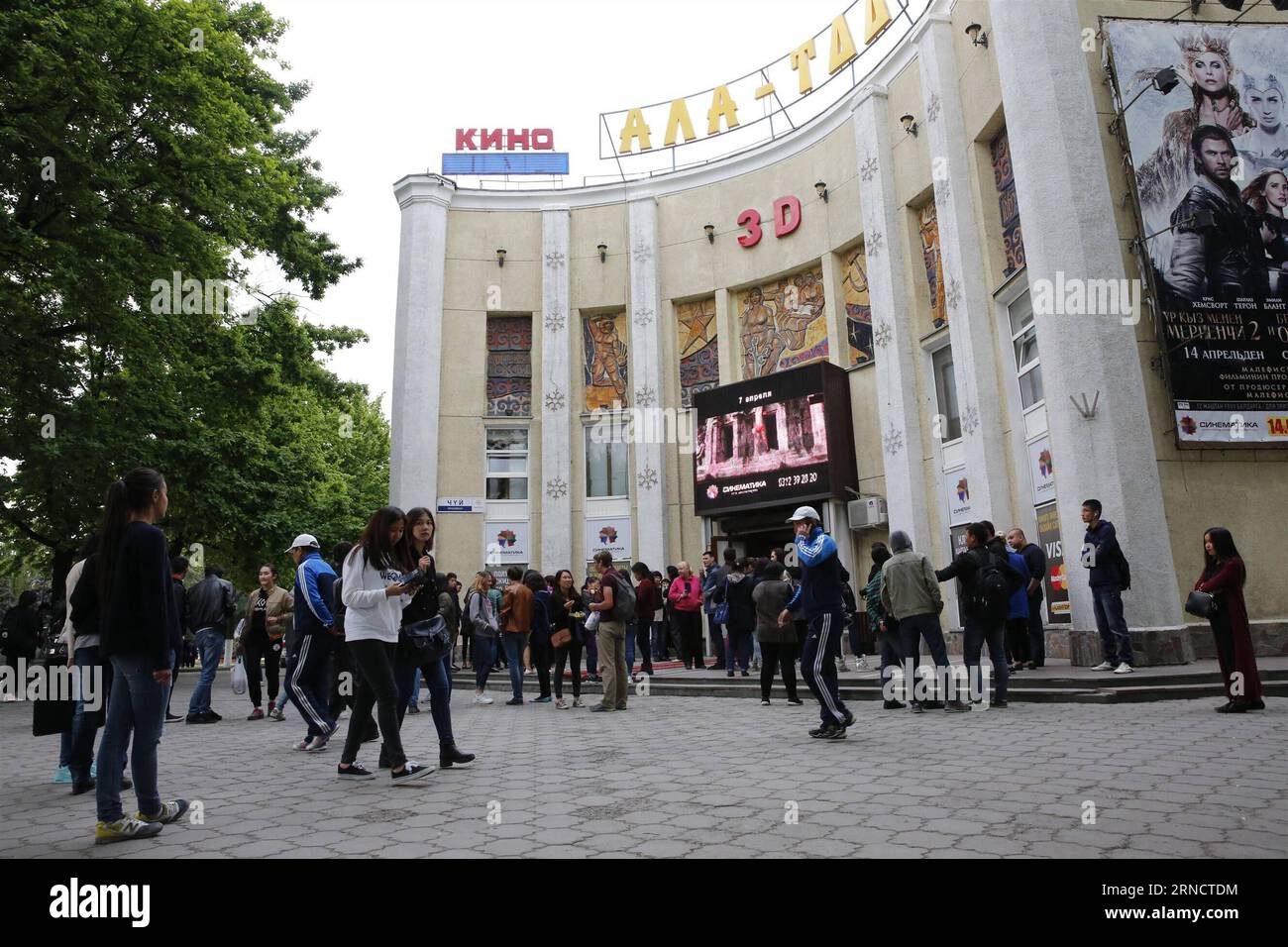 Arman xotini porno Paris Xilton pornosini tomosha qiling