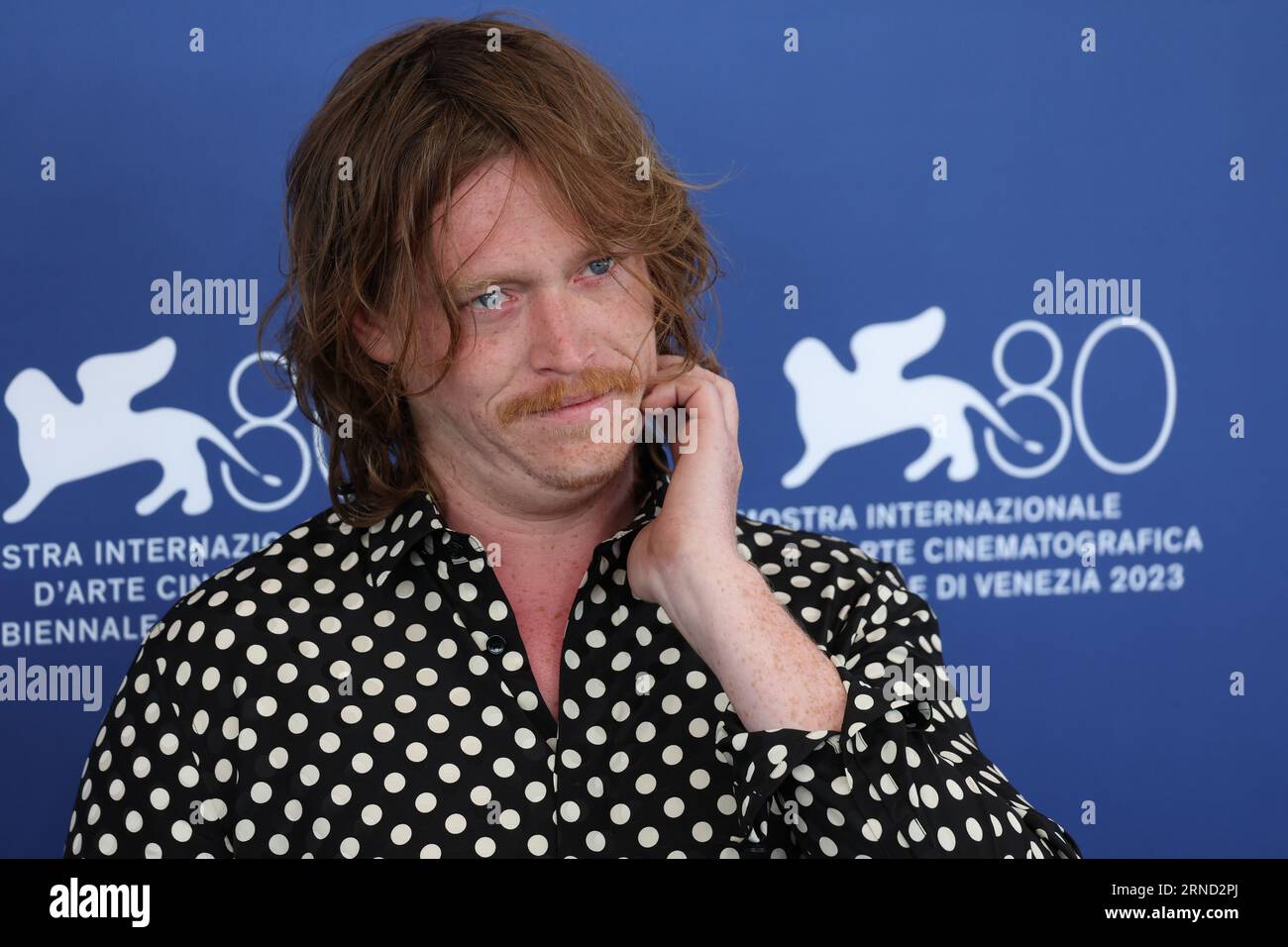 Lido Di Venezia, Italy. 31st Aug, 2023. Caleb Landry Jones attends a photocall for the movie