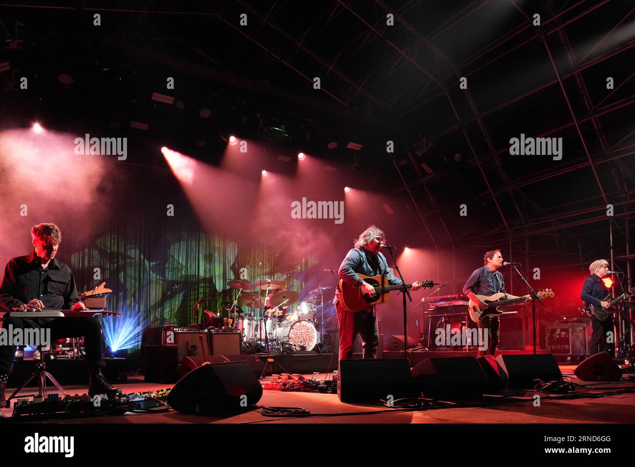 Dorset, UK. Thursday, 31 August, 2023. Wilco performing at the 2023 edition of the End of the Road festival at Larmer Tree Gardens in Dorset. Photo date: Thursday, August 31, 2023. Photo credit should read: Richard Gray/Alamy Live News Stock Photo