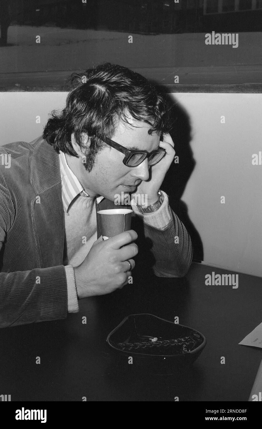 Actual 02 - 2 - 1974: He bets on bang bonbonsEgil Teige is the man who