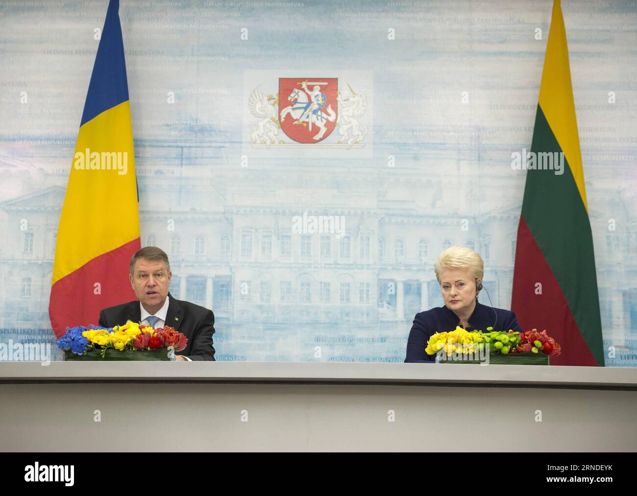 (160518) -- VILNIUS, May 18, 2016 -- Lithuanian President Dalia Grybauskaite (R) and Romanian President Klaus Iohannis attend a press conference in Vilnius, Lithuania, May 18, 2016. Lithuanian President Dalia Grybauskaite met with Romanian President Klaus Iohannis on Wednesday. The two sides talked about regional security situation, EU energy security, migration crisis in Europe, the upcoming NATO summit and bilateral cooperation, etc. ) (cyc) LITHUANIA-VILNIUS-PRESIDENTS-MEETING AlfredasxPliadis PUBLICATIONxNOTxINxCHN   160518 Vilnius May 18 2016 Lithuanian President Dalia Grybauskaite r and Stock Photo