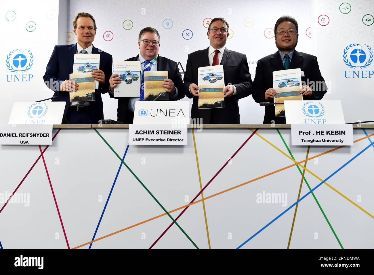 (160524)-- NAIROBI, May 24, 2016 -- UNEP Executive Director Achim Steiner (2nd R), He Kebin (1st R), Dean at the School of Environment at the Tsingua University in China, together with other representatives release two air quality control reports during a press conference of the ongoing second edition of the United Nations Environment Assembly in Nairobi, Kenya, May 24, 2016. The United Nations Environmental Program (UNEP) has said there is need for governments to refashion policy interventions aimed at reducing air pollution. ) KENYA-NAIROBI-UNITED NATIONS ENVIRONMENT ASSEMBLY-AIR POLLUTION C Stock Photo