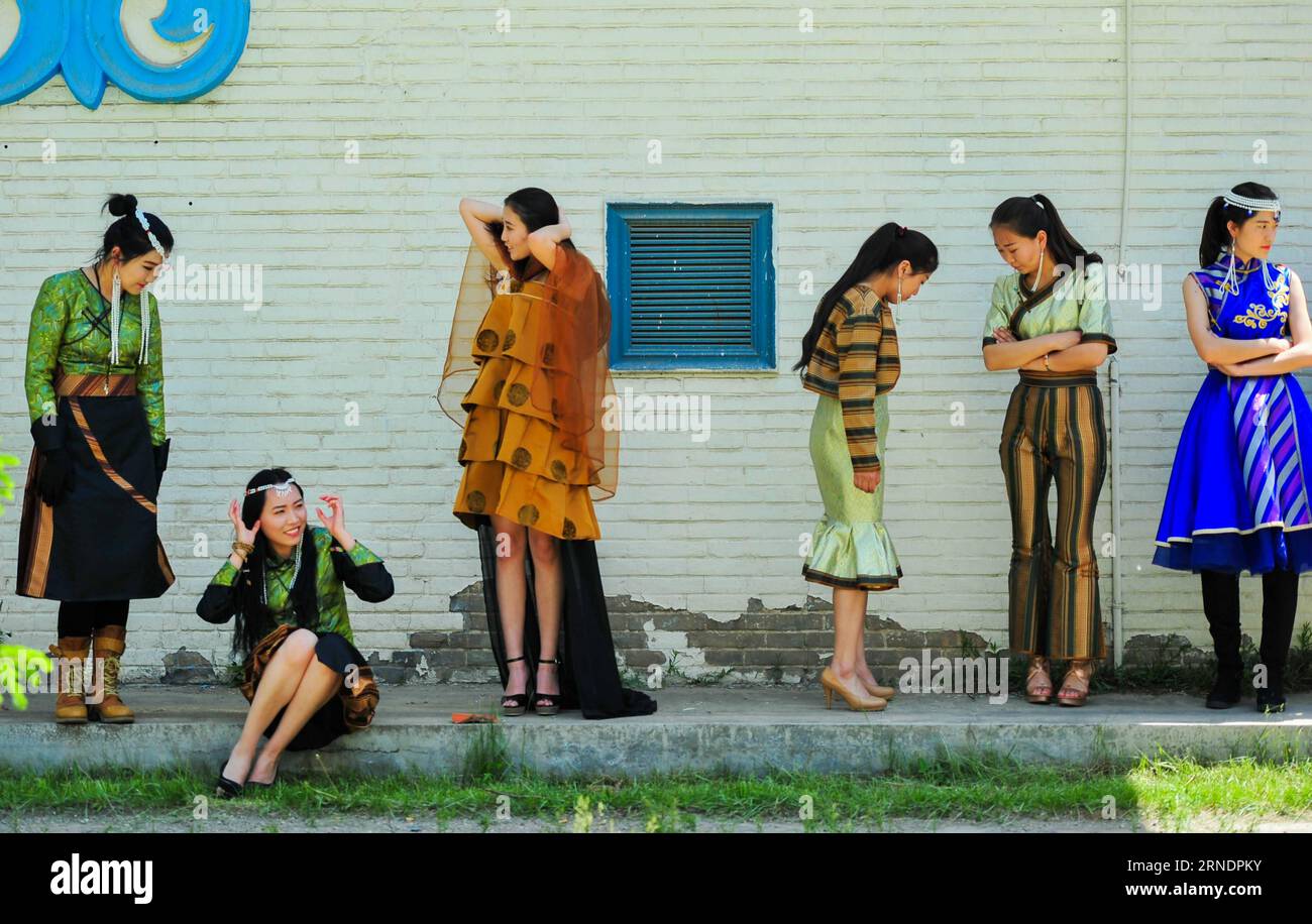 Inner mongolia traditional dress hi-res stock photography and images - Alamy Inner mongolia traditional dress hi-res stock photography and images - Alamy