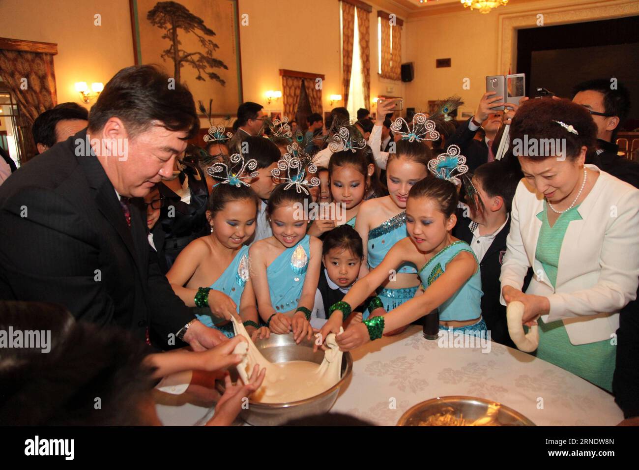 Mongolia students hi-res stock photography and images - Page 4 - Alamy