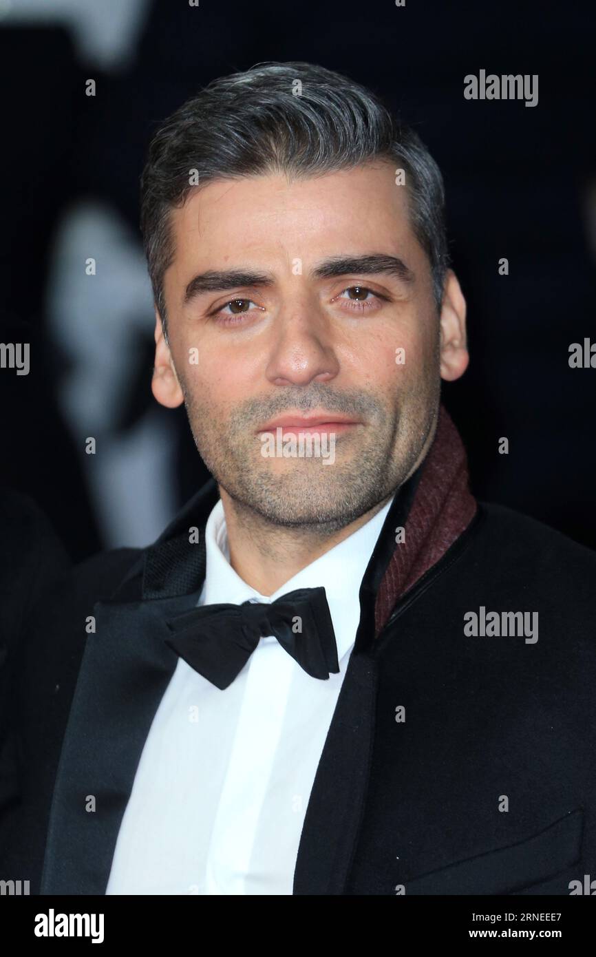 London, UK. 12th Dec, 2017. Oscar Isaac attends the European Premiere of 'Star Wars: The Last Jedi' at Royal Albert Hall in London, England. (Photo by Fred Duval/SOPA Images/Sipa USA) Credit: Sipa USA/Alamy Live News Stock Photo