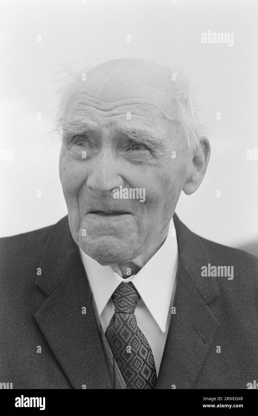 Current 21 1974 When Smeden turned one hundredThe blacksmith Hans