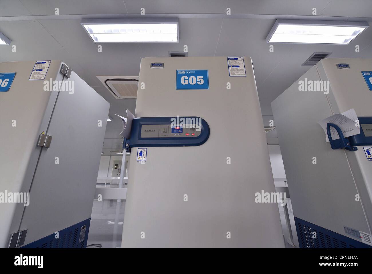 (160623) -- SHENZHEN, June 23, 2016 -- Photo taken on June 23, 2016 shows a refrigerator at the national gene bank in Shenzhen, south China s Guangdong Province. A national gene bank built by China s gene research giant BGI started trial operation on June 18 in the southern Chinese city of Shenzhen. The gene bank has a collection of 10 million samples of biological resources. Approved by the National Development and Reform Commission in 2011, the facility is dedicated to storing and managing the country s unique genetic resources and data, as well as biological information. )(mcg/yxb) CHINA-SH Stock Photo