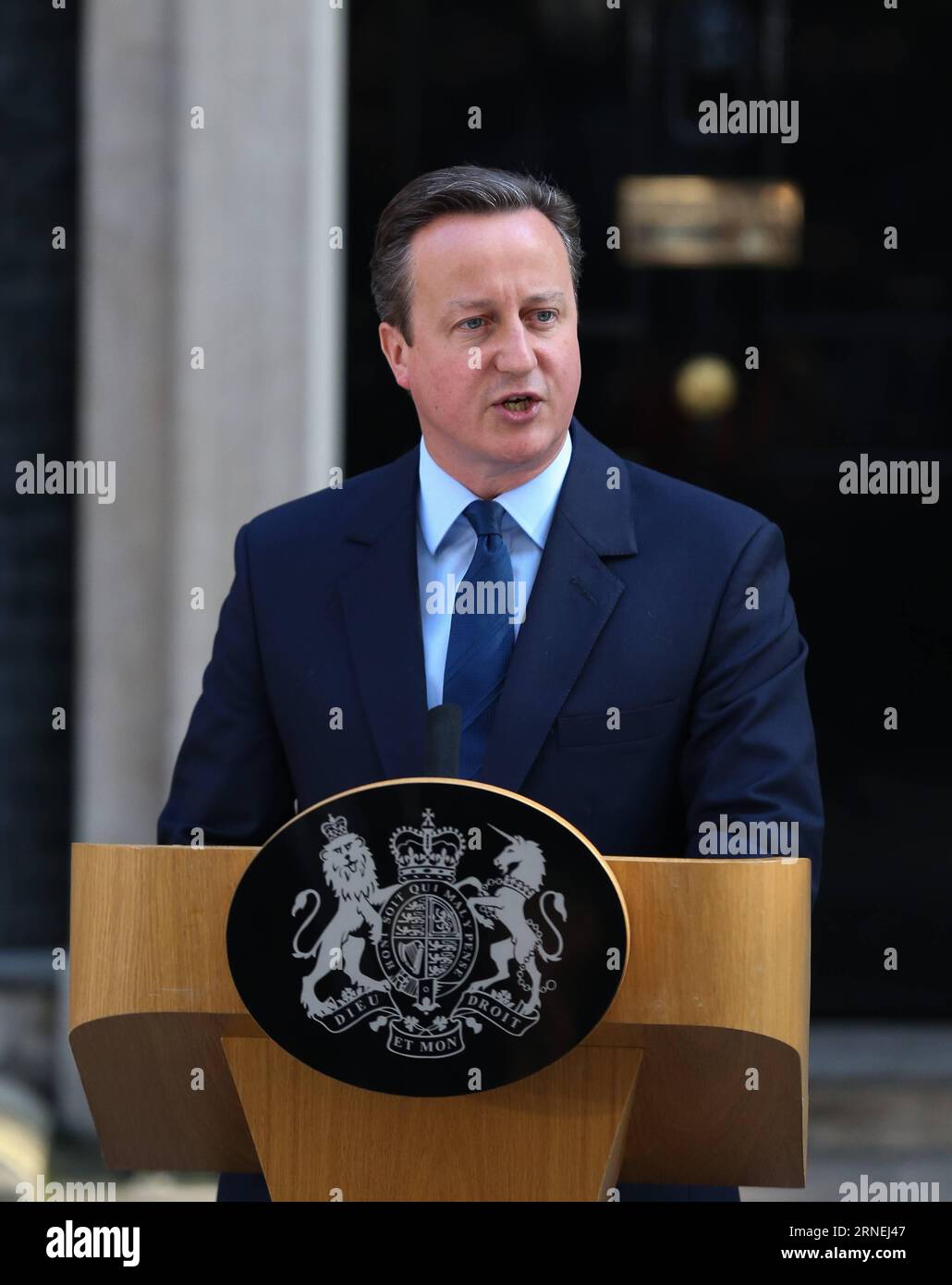 (160624) -- LONDON, June 24, 2016 -- British Prime Minister David Cameron delivers a speech at 10 Downing Street in London, Britain, June 24, 2016. Cameron on Friday morning announced his intention to step down after his country has voted to leave the European Union (EU). ) BRITAIN-LONDON-CAMERON-RESIGNATION HanxYan PUBLICATIONxNOTxINxCHN   160624 London June 24 2016 British Prime Ministers David Cameron delivers a Speech AT 10 Downing Street in London Britain June 24 2016 Cameron ON Friday Morning announced His Intention to Step Down After His Country has Voted to Leave The European Union EU Stock Photo
