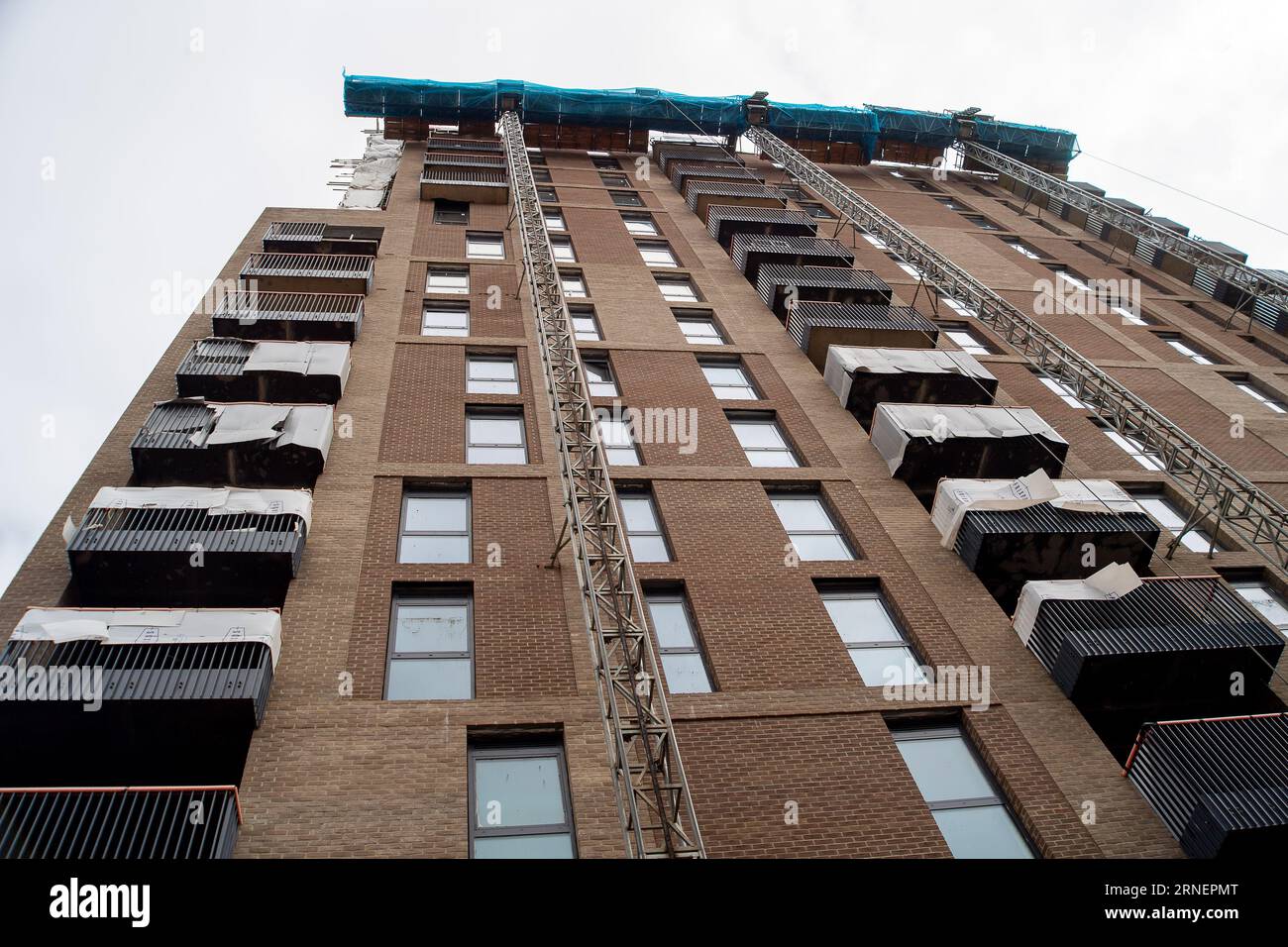 Maidenhead, Berkshire, UK. 1st September, 2023. Hundreds of new build