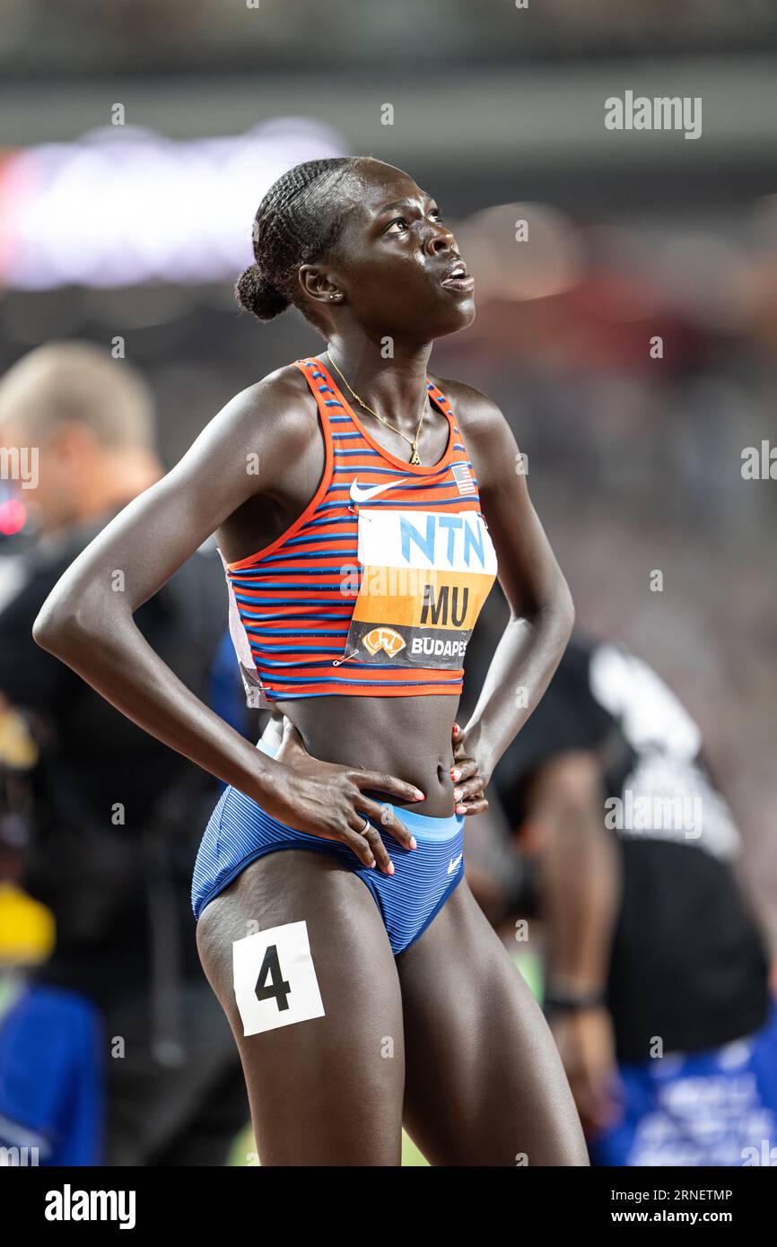 Athing Mu participating in the 800 meters at the World Athletics