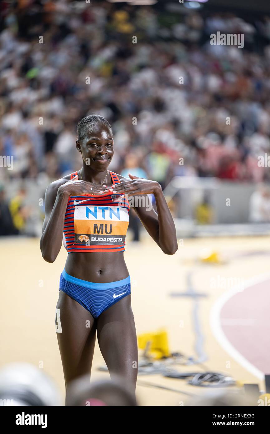 Athing Mu participating in the 800 meters at the World Athletics