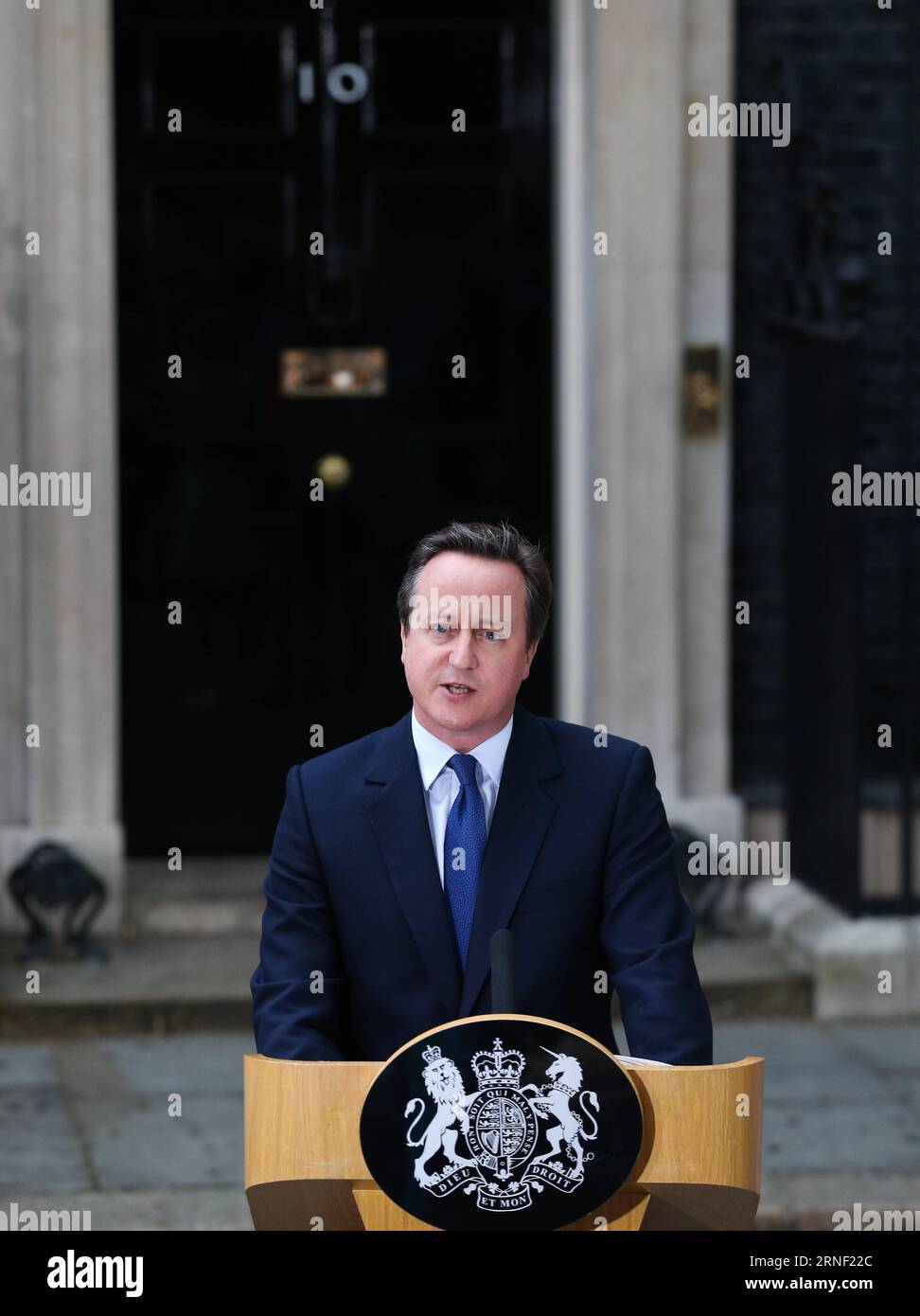 (160713) -- LONDON, JULY 13, 2016 -- British outgoing Prime Minister David Cameron gives a speech before leaving 10 Downing Street in London, Britain on July 13, 2016. Cameron bid farewell to 10 Downing Street and headed to Buckingham Palace to offer his resignation to Queen Elizabeth II on Wednesday afternoon. ) BRITAIN-LONDON-DAVID CAMERON-RESIGNATION HanxYan PUBLICATIONxNOTxINxCHN   160713 London July 13 2016 British Outgoing Prime Ministers David Cameron Gives a Speech Before leaving 10 Downing Street in London Britain ON July 13 2016 Cameron BID Farewell to 10 Downing Street and Headed to Stock Photo