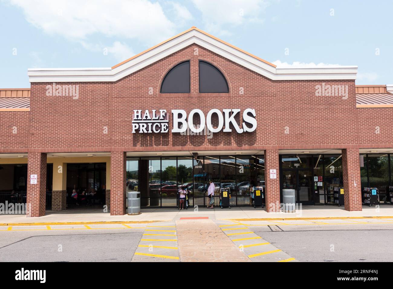 Half price books hi res stock photography and images Alamy