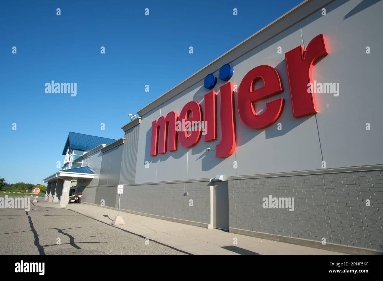 Meijer supermarket sign in Davison Michigan Stock Photo