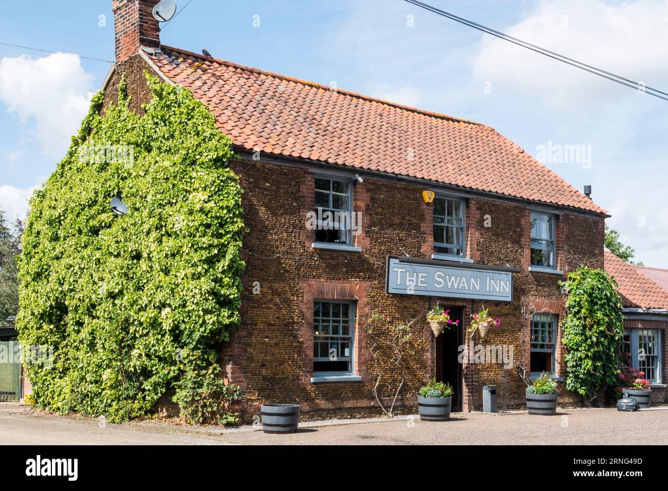 The Swan Inn public house at South Wootton, Norfolk. Stock Photo