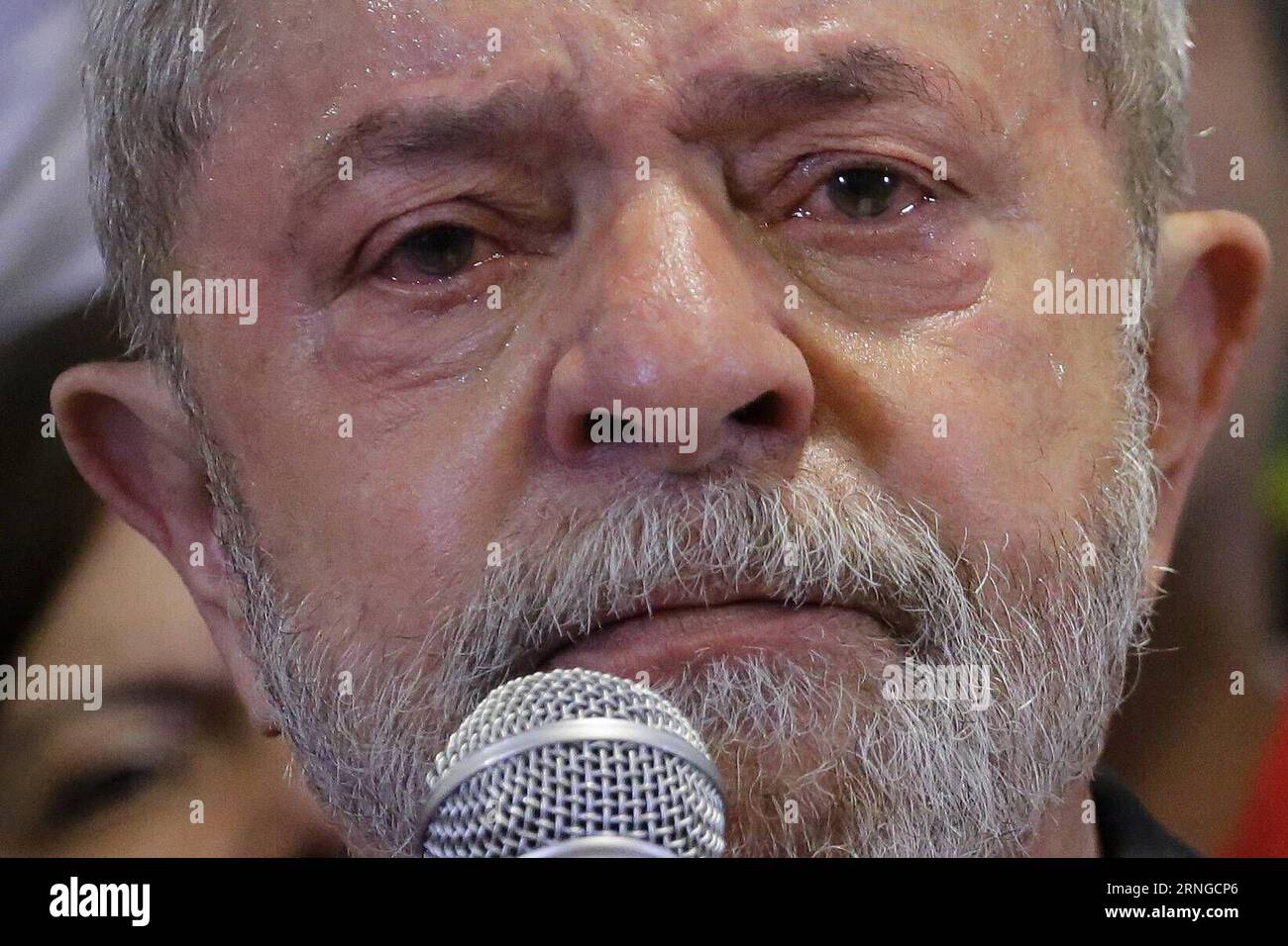(160921) -- SAO PAULO, Sept. 21, 2016 -- Photo taken on Sept. 15, 2016 shows former Brazilian President Luiz Inacio Lula da Silva reacting during a press conference on the denunciation of the federal public attorney against him and his wife Marisa Leticia for cases of corruption, in Sao Paulo, Brazil. According to local press, the Brazilian federal judge Sergio Moro accepted charges filed last week by prosecutors investigating Lula for alleged corruption and money laundering in the case of corruption in the state oil company Petrobras. Nelson Antoine/) (jp) (da) BRAZIL OUT (yy) BRAZIL-SAO PAUL Stock Photo