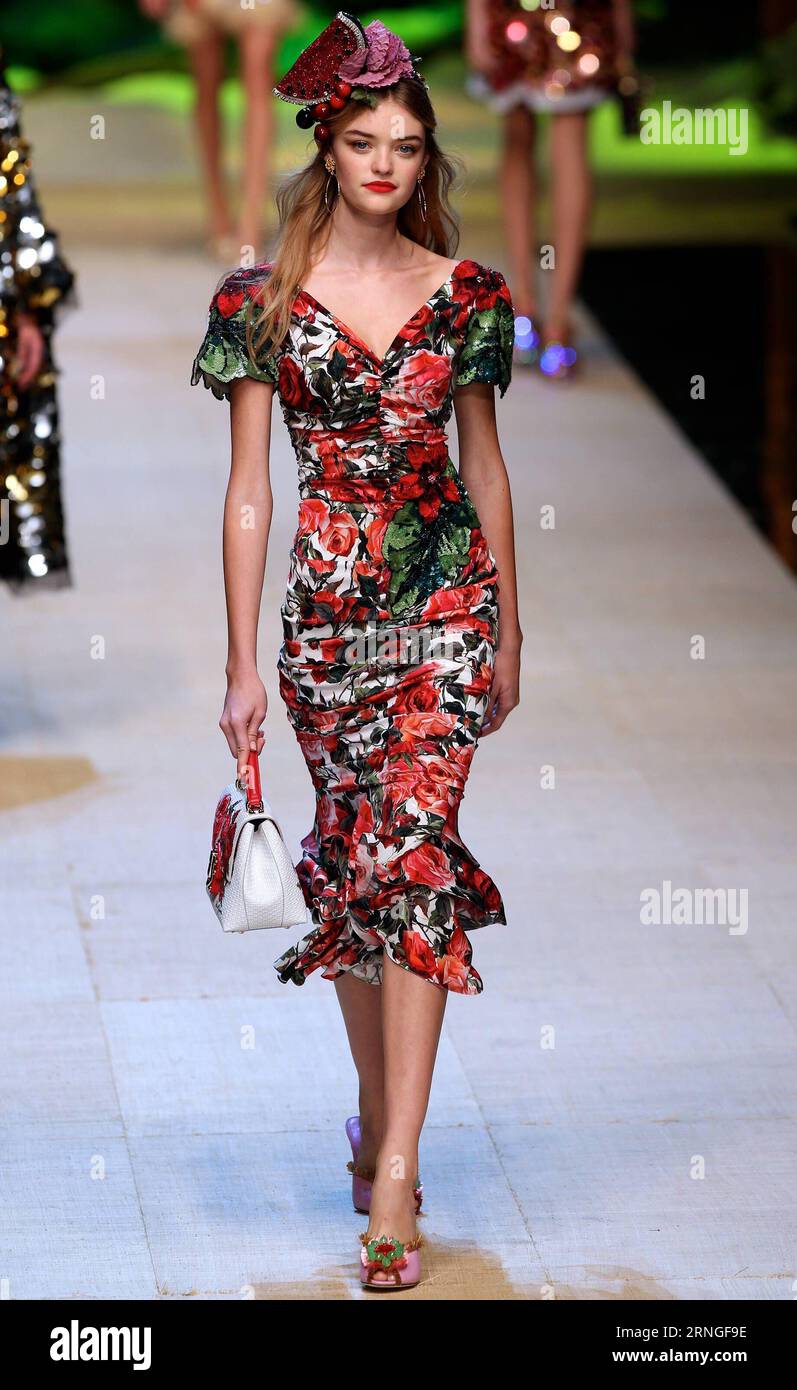 dolce and gabbana floral dress runway 4295$ SALE! RUNWAY! Dolce&Gabbana sunflower floral printed dress cady gown  US2-4