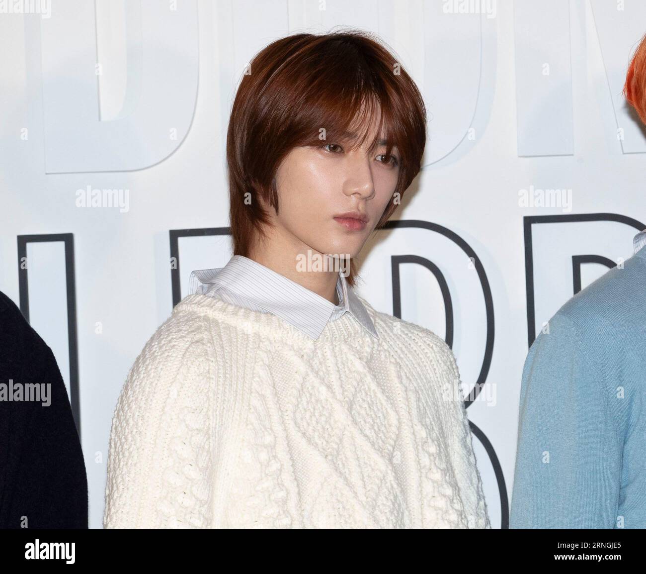 K pop boy band txt hi-res stock photography and images - Alamy