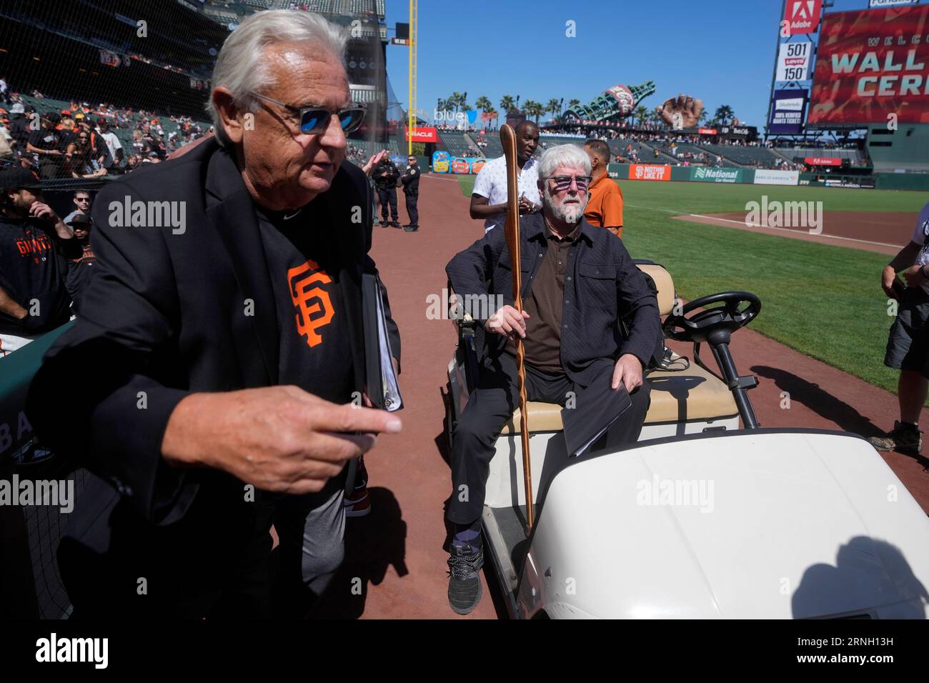 Former San Francisco Giants players Duane Kuiper, left, and Mike Krukow