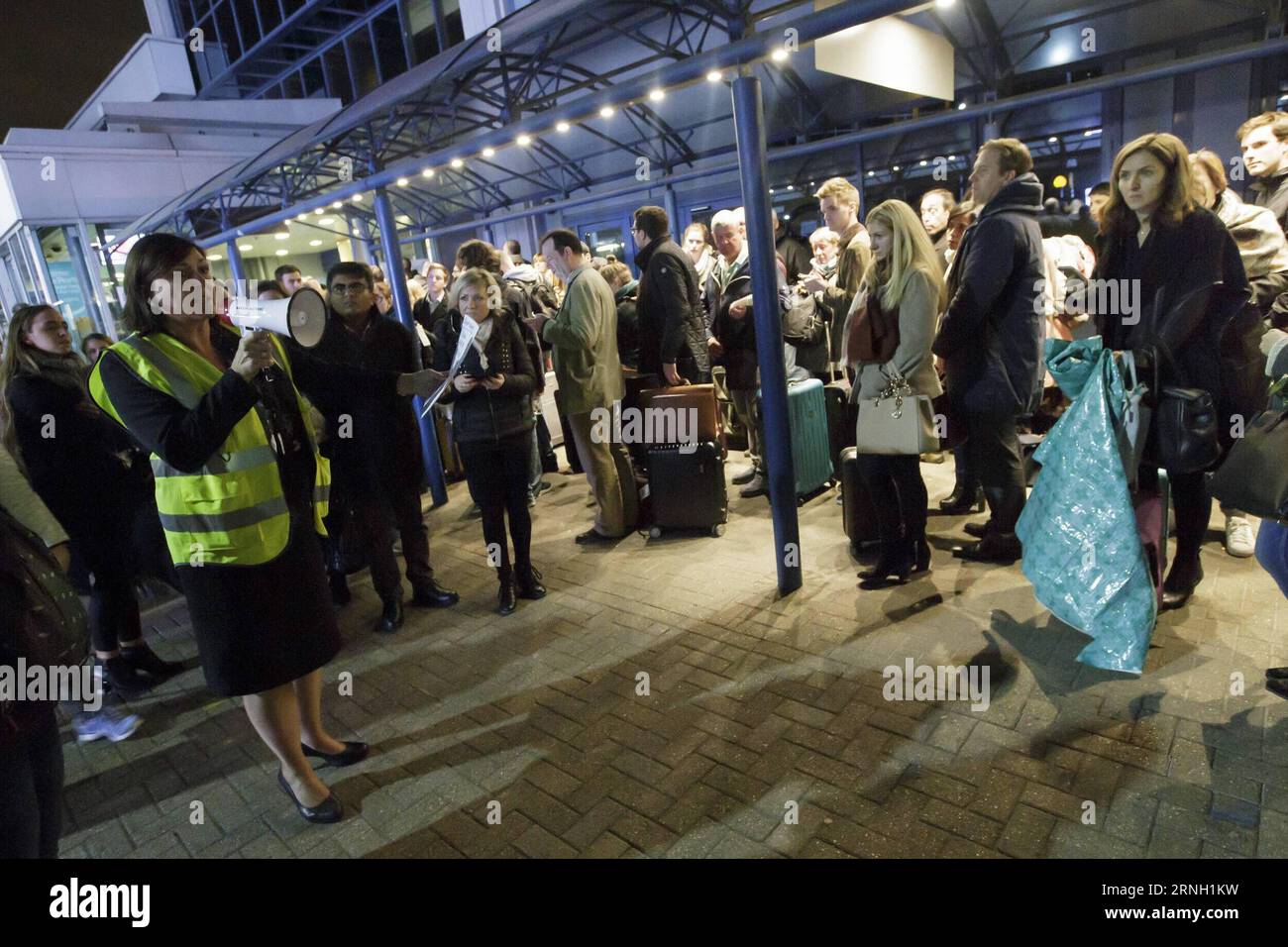 Evacuation hospital 27 hi-res stock photography and images - Alamy