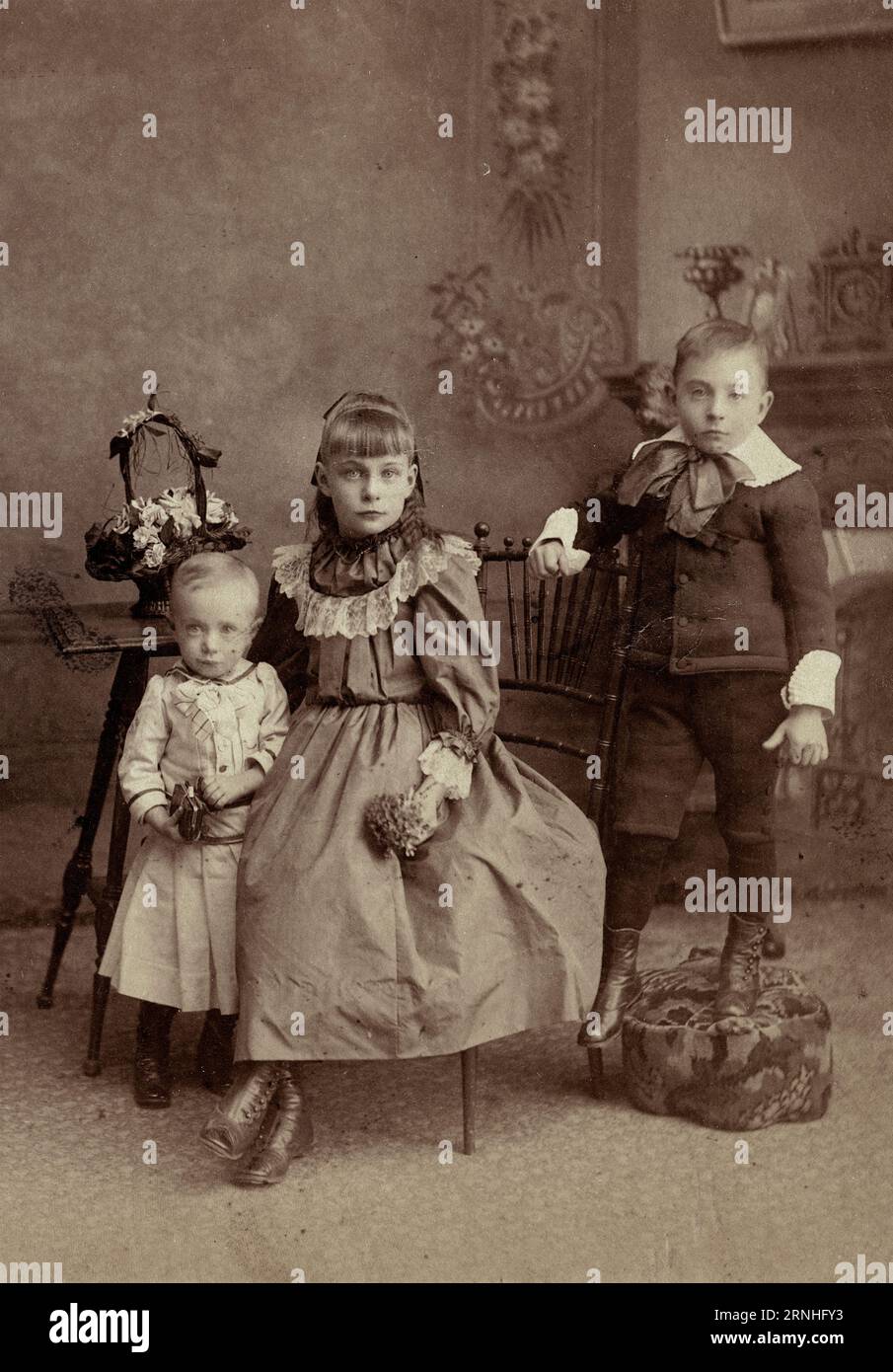 USA lot of 3 CDV studio photos of children 19th century USA lot of 3 CDV studio photos of children 19th century