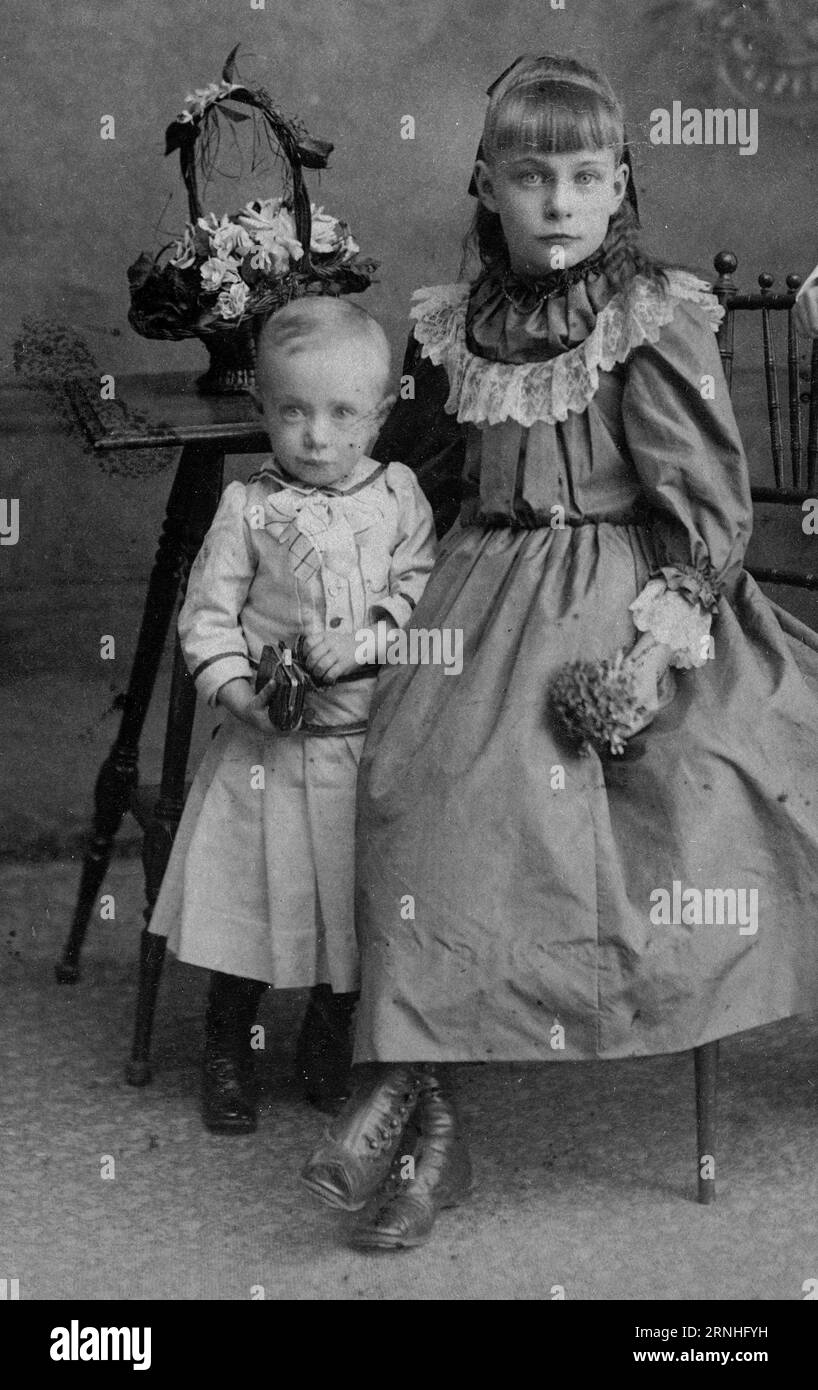 USA lot of 3 CDV studio photos of children 19th century USA lot of 3 CDV studio photos of children 19th century