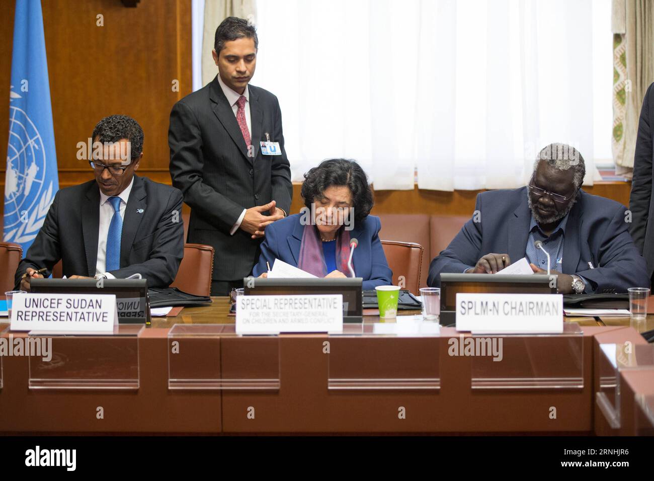 (161123) -- GENEVA, Nov. 23, 2016 -- Malik Agar (R), chairman of the rebel Sudan People s Liberation Movement (SPLM)/northern sector, the Special Representative of the UN Secretary-General (SRSG) for Children and Armed Conflict Leila Zerrougui (C) and UNICEF Sudan Representative Abdullah A. Fadil sign an Action Plan to end and prevent the recruitment and use of children in conflict in Geneva, Switzerland, Nov. 23, 2016. ) SWITZERLAND-GENEVA-UN-SUDAN-SPLM/NORTHERN SECTOR-CHILDREN-CONFLICT-ACTION PLAN XuxJinquan PUBLICATIONxNOTxINxCHN   Geneva Nov 23 2016 Malik Agar r Chairman of The Rebel Sudan Stock Photo