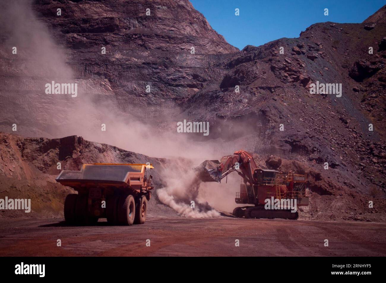 161220 -- SYDNEY, Dec. 20, 2016 -- A dump truck takes waste material from Rio Tinto Ltd. s Paraburdoo mine in Pilbara region, Australia, Dec. 14, 2016. Rio Tinto is currently in negotiations with steel makers Baosteel Group and Shougang Group over a new pricing mechanism for its Australian ore, however the key customers haven t yet agreed to the terms. Rio Tinto s seeking of a new pricing mechanism for its iron ore with Chinese customers is justified given the dramatic lift in coking coal prices, chief executive Jean-Sebastian Jacques believes. zcc AUSTRALIA-RIO TINTO LTD.-OPERATION MattxBurge Stock Photo