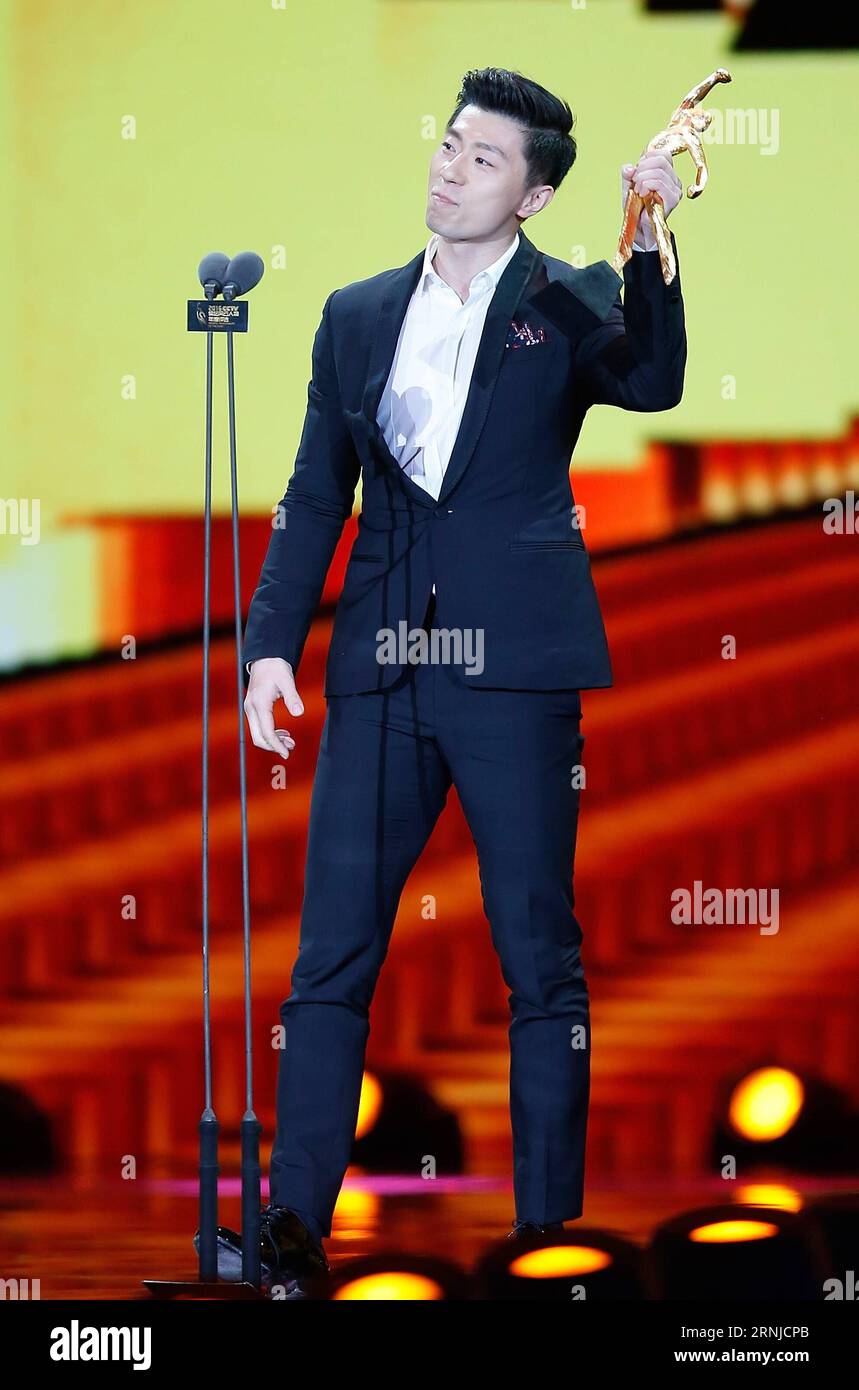 Table tennis Grand-Slam winner Ma Long celebrates the Best Male Athletes of the Year 2016 at the prestigious China s Central Television (CCTV) Sports Awards gala in Beijing, capital of China, Jan. 15, 2017. Wang Lili) (SP)CHINA-BEIJING-CCTV SPORTS AWARDS GALA(CN) DingXu PUBLICATIONxNOTxINxCHN   Table Tennis Grand Slam Winner MA Long celebrates The Best Male Athletes of The Year 2016 AT The prestigious China S Central Television CCTV Sports Awards Gala in Beijing Capital of China Jan 15 2017 Wang Lili SP China Beijing CCTV Sports Awards Gala CN  PUBLICATIONxNOTxINxCHN Stock Photo