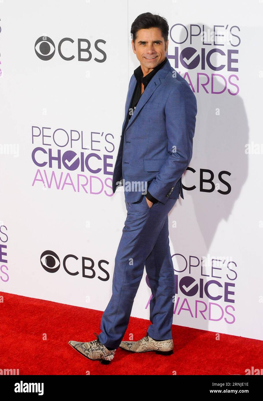 (170119) -- LOS ANGELES, Jan. 18, 2017 -- John Stamos arrives for the People s Choice Awards at the Microsoft Theater in Los Angeles, the United States, Jan. 18, 2017. ) (djj) U.S.-LOS ANGELES-PEOPLE S CHOICE AWARDS ZhangxChaoqun PUBLICATIONxNOTxINxCHN   Los Angeles Jan 18 2017 John Stamos arrives for The Celebrities S Choice Awards AT The Microsoft Theatre in Los Angeles The United States Jan 18 2017 djj U S Los Angeles Celebrities S Choice Awards ZhangxChaoqun PUBLICATIONxNOTxINxCHN Stock Photo