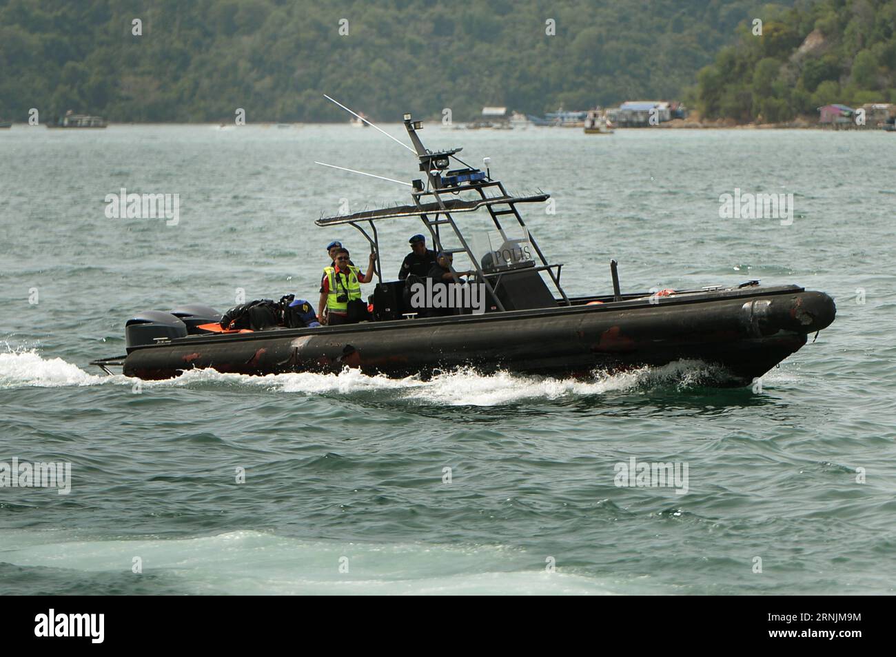 (170204) -- KOTA KINABALU, Feb. 4, 2017 () -- Staff members of Malaysian Maritime Enforcement Agency transfer a body in Kota Kinabalu, Malaysia, Feb. 4, 2017. A postmortem will be carried out to determine the identity of a female body, which was found on Saturday morning in waters near the Mengalum island, as the search for the missing from the Sabah sunken boat have been refocused on the area where the body was found. () (hy) MALAYSIA-KOTA KINABALU-SABAH SUNKEN BOAT xinhua PUBLICATIONxNOTxINxCHN   Kota Kinabalu Feb 4 2017 Staff Members of Malaysian Maritime Enforcement Agency Transfer a Body Stock Photo