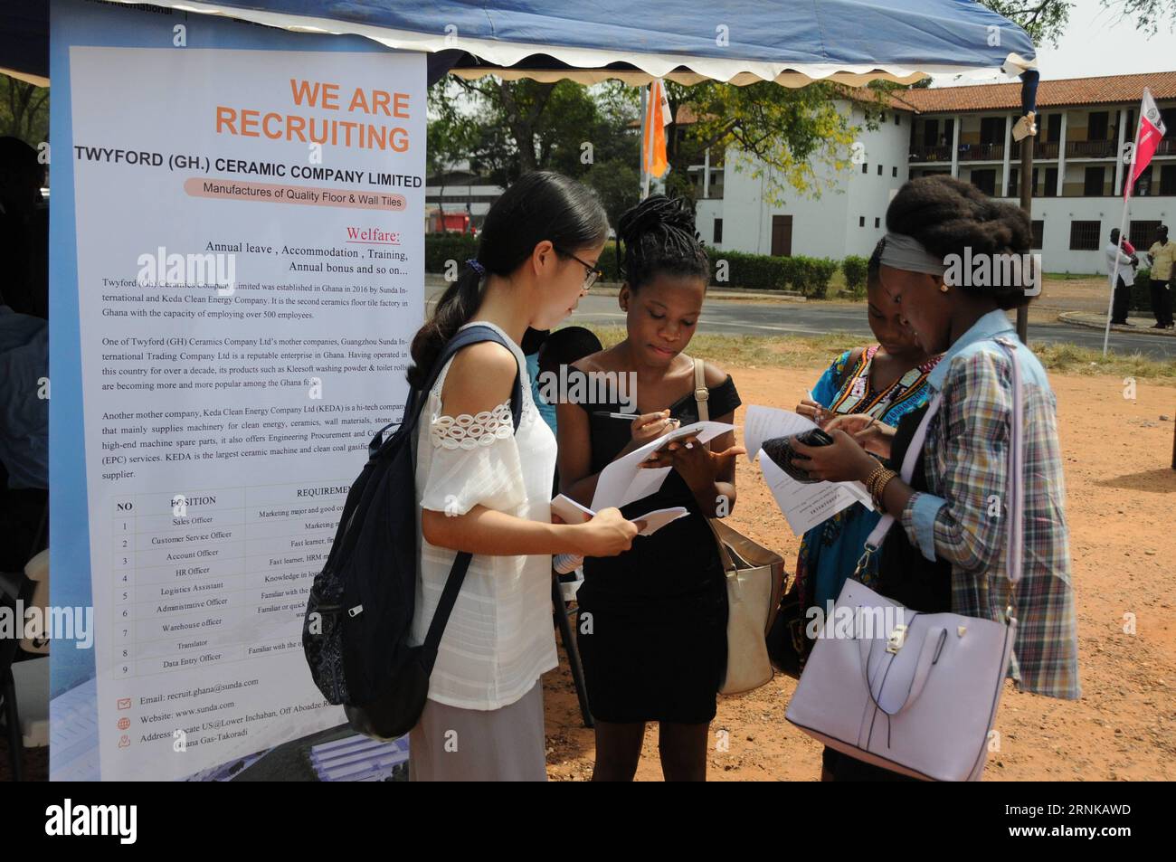 170318) &ndash; ACCRA, March 18, 2017 &ndash; Job seekers communicate with 