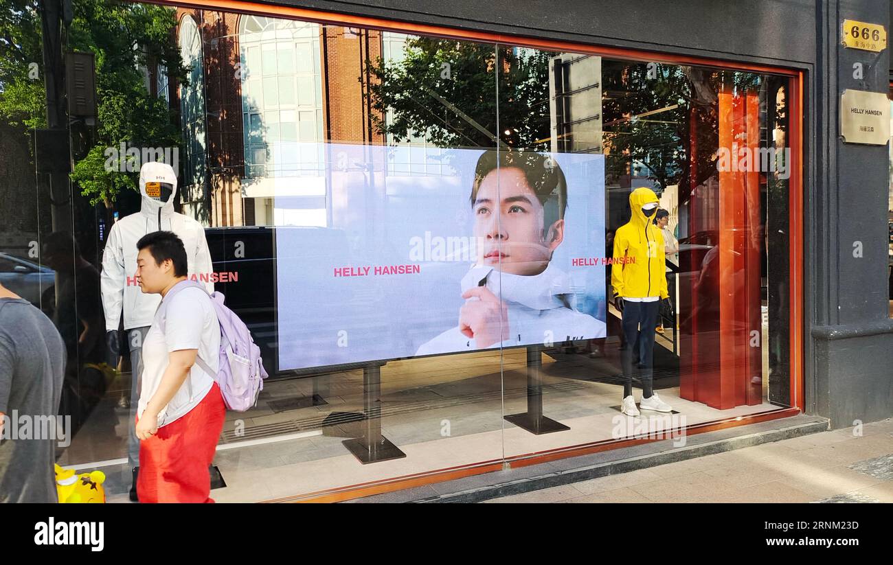 SHANGHAI, CHINA - SEPTEMBER 1, 2023 - People walk past Norwegian outdoor  brand Helly Hansen's only store in Shanghai, China, Sept. 1, 2023 Stock  Photo - Alamy