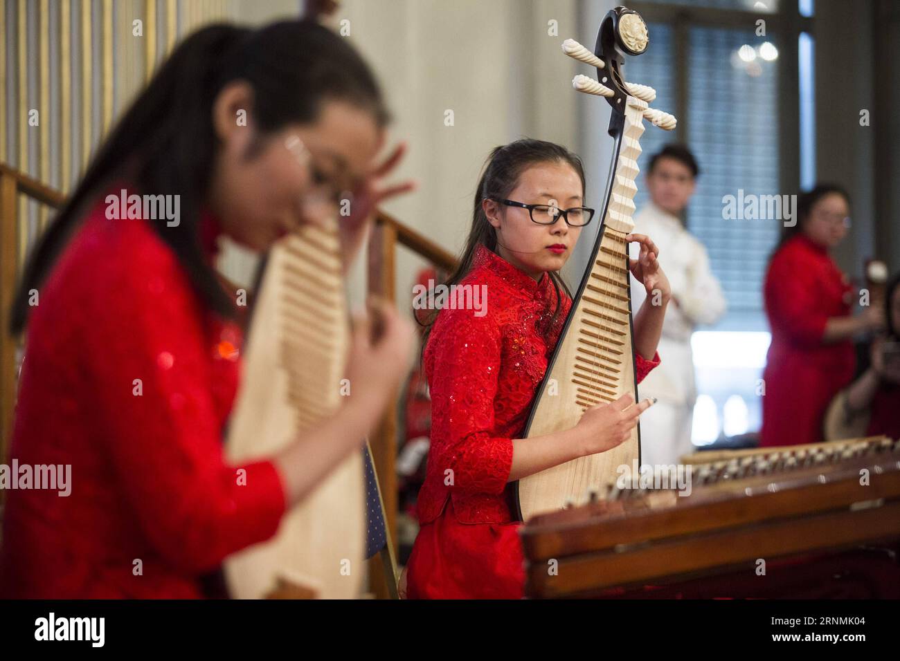 (170601) -- BUENOS AIRES, June 1, 2017 -- Members of the Juvenile Orchestra of the Shanghai Theatre Academy perform at the Palace of the Buenos Aires City Legislature in Buenos Aires, capital of Argentina, on May 30, 2017. The Juvenile Orchestra of the Shanghai Theatre Academy shined on Tuesday during a concert in Buenos Aires, which was held to mark the 45th anniversary of the establishment of diplomatic ties between China and Argentina. Martin Zabala)(zhf) ARGENTINA-BUENOS AIRES-CHINA-CONCERT e MARTINxZABALA PUBLICATIONxNOTxINxCHN   Buenos Aires June 1 2017 Members of The Juvenile Orchestra Stock Photo