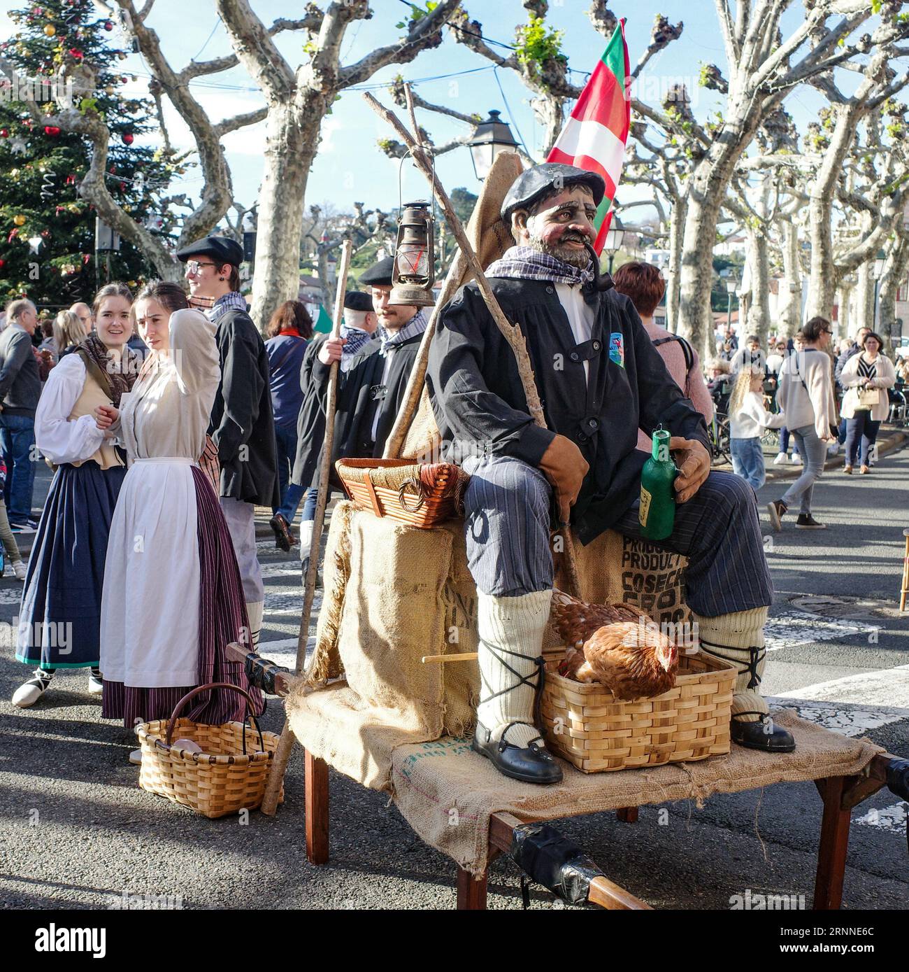 Saint Jean de Luz, France - Dec 24, 2022: Olentzero, the Basque Father  Christmas, being paraded through the streets on Christmas Eve Stock Photo -  Alamy