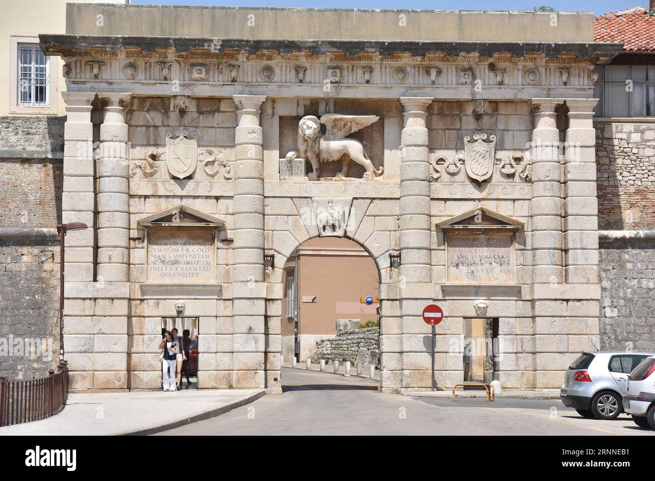 15 bis hires stock photography and images Alamy