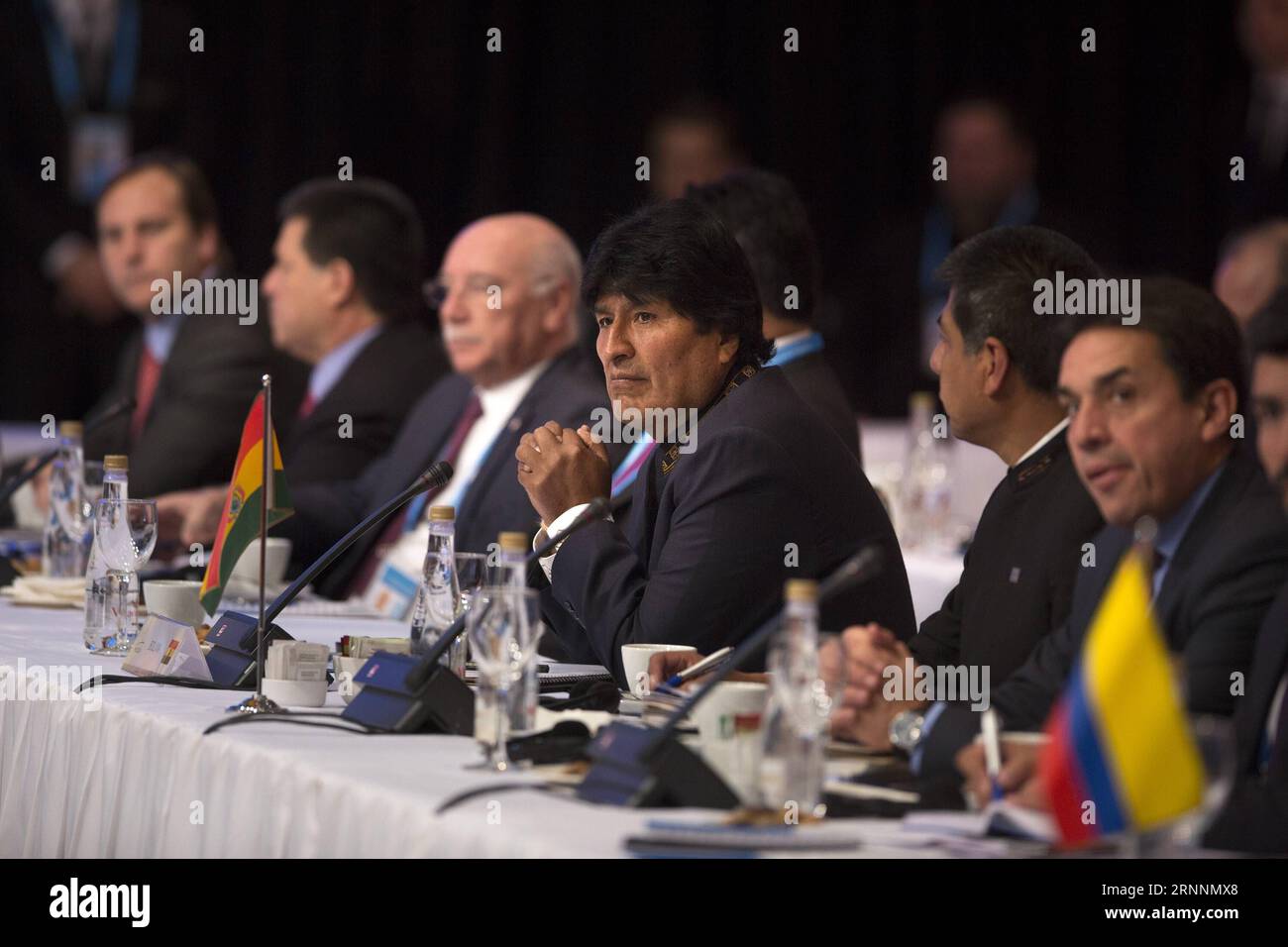 (170722) -- MENDOZA, July 22, 2017 -- President of Bolivia Evo Morales (3rd R) attends the Presidents meeting during the Summit of Heads of States of the Southern Common Market (Mercosur) and Associated States, in the city of Mendoza, Argentina, on July 21, 2017. Members of the Southern Common Market (Mercosur) trade bloc seek to recover the group s trade dynamism by boosting free trade among themselves and with other regions, a senior Argentine official said Friday. Martin Zabala) (ma)(gj) ARGENTINA-MENDOZA-MERCOSUR-SUMMIT e MARTINxZABALA PUBLICATIONxNOTxINxCHN   Mendoza July 22 2017 Presiden Stock Photo