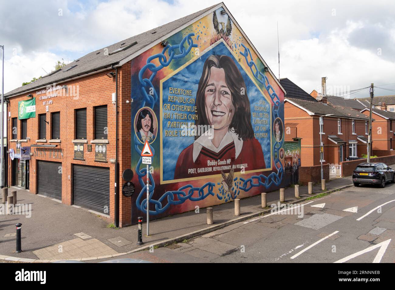 Irish Republican mural of H block hunger striker Bobby Sands, on the Falls Road in Belfast, northern Ireland. Stock Photo