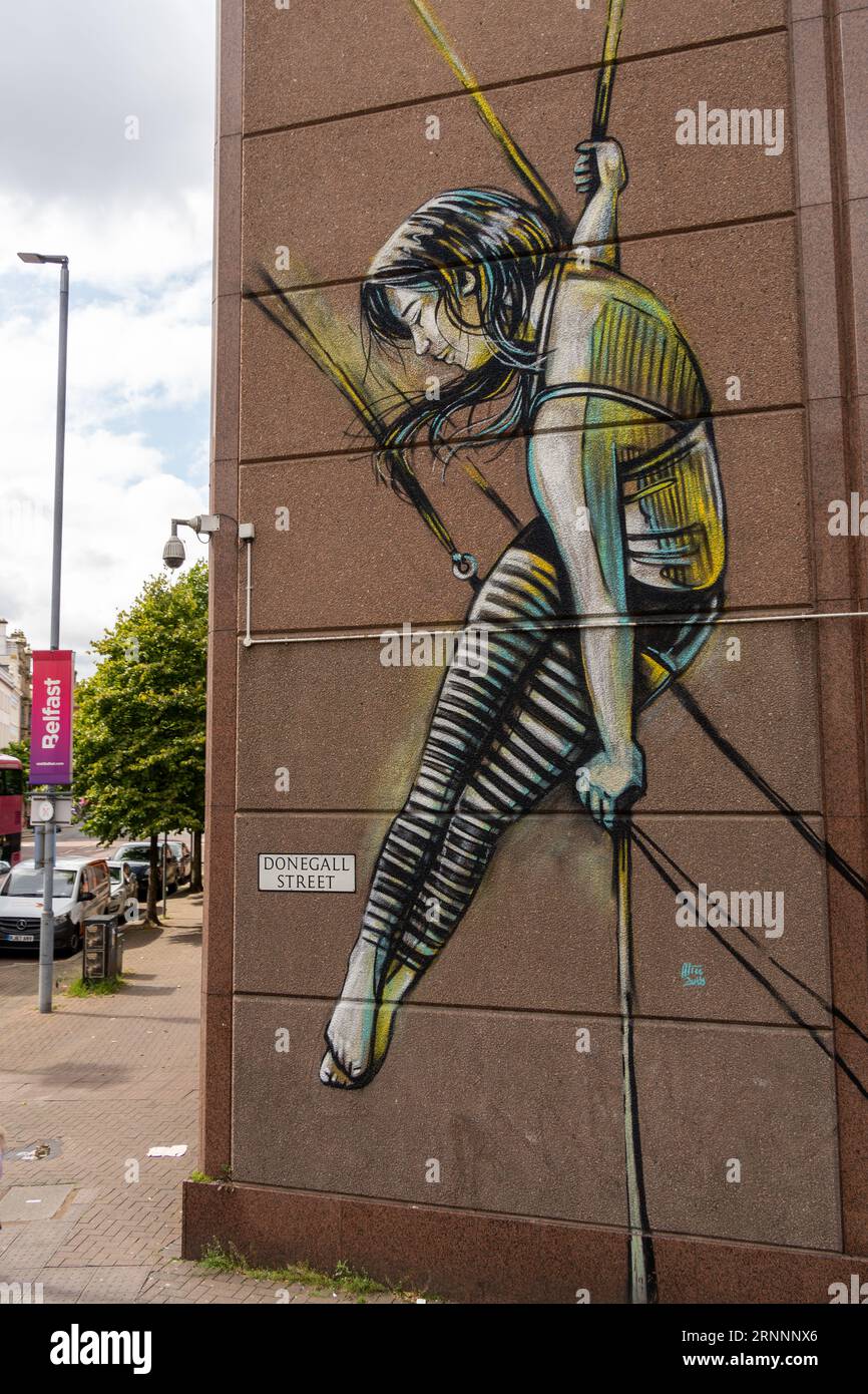 Belfast street art hires stock photography and images Alamy