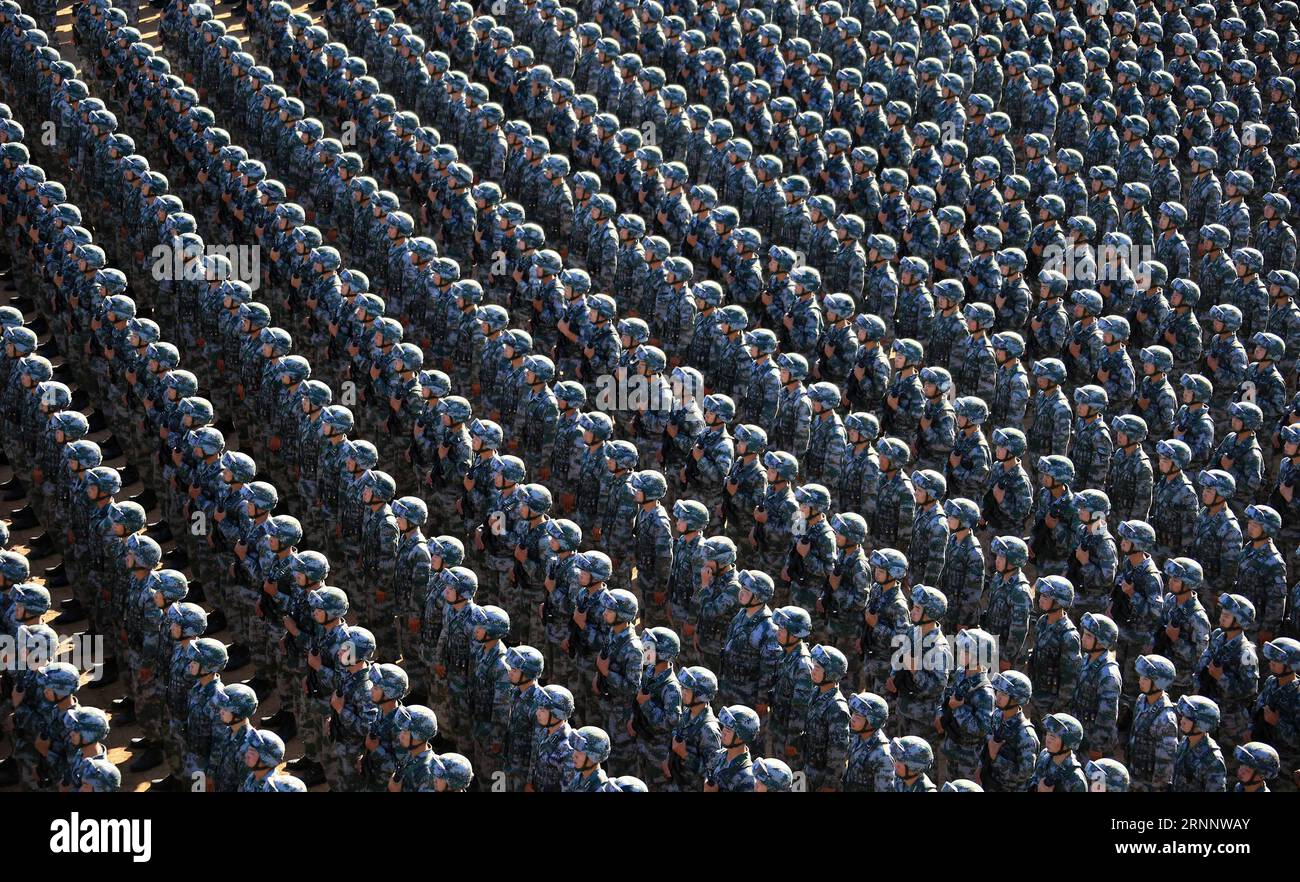 とー Chinese army pla military hi-res stock photography and