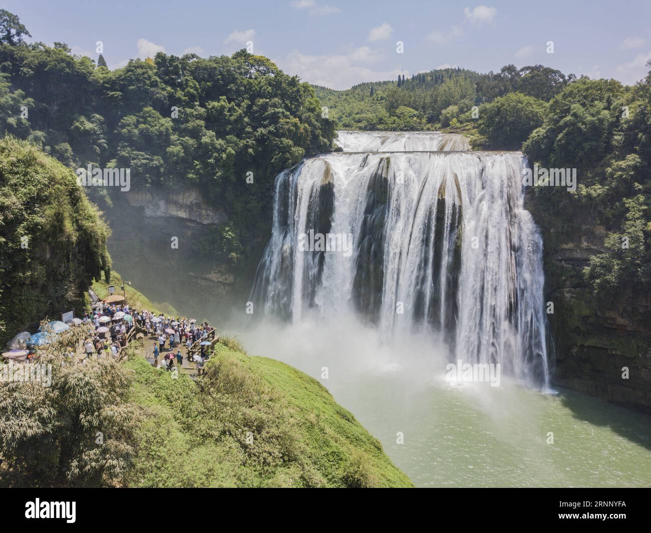 thn 170802) -- ANSHUN, Aug. 2, 2017 -- Tourists visit the Huangguoshu