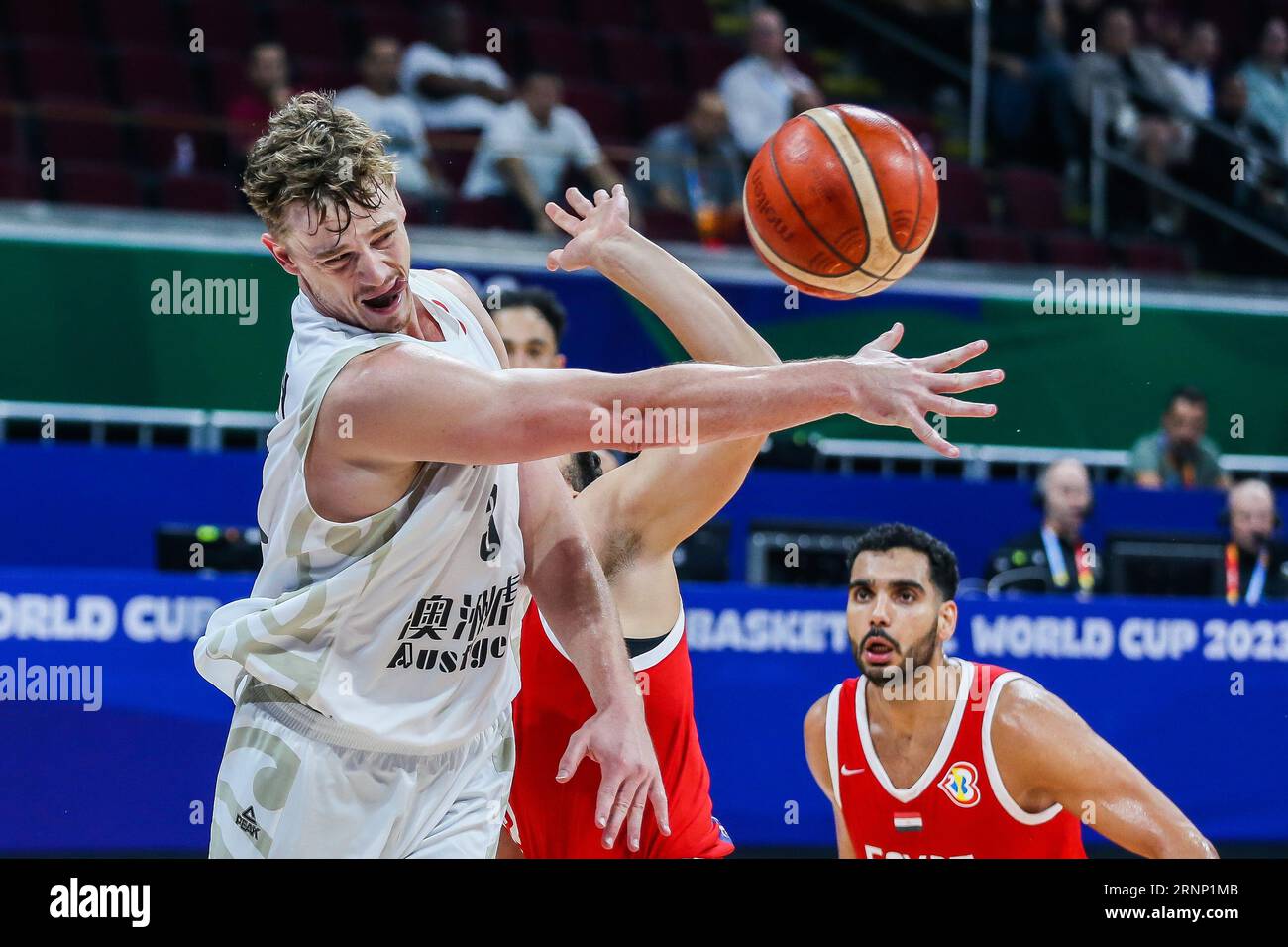 Manila, Philippines. 2nd Sep, 2023. Finn Delany (L) of New Zealand ...