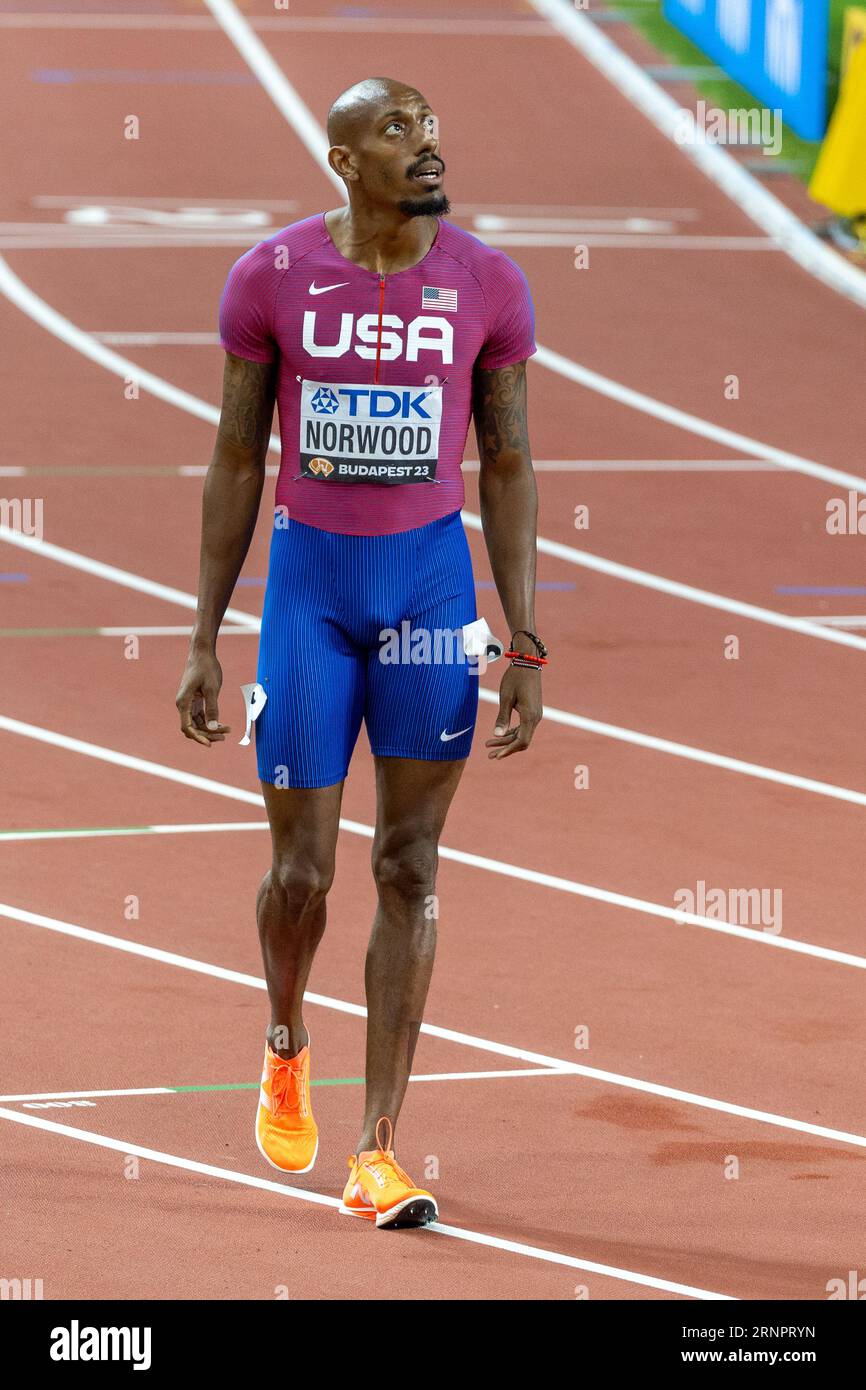Vernon Norwood (USA) looks at the timing results to see his 4th place 44.39 in the 400 meters during the World Athletics Championships Budapest23 at T Stock Photo