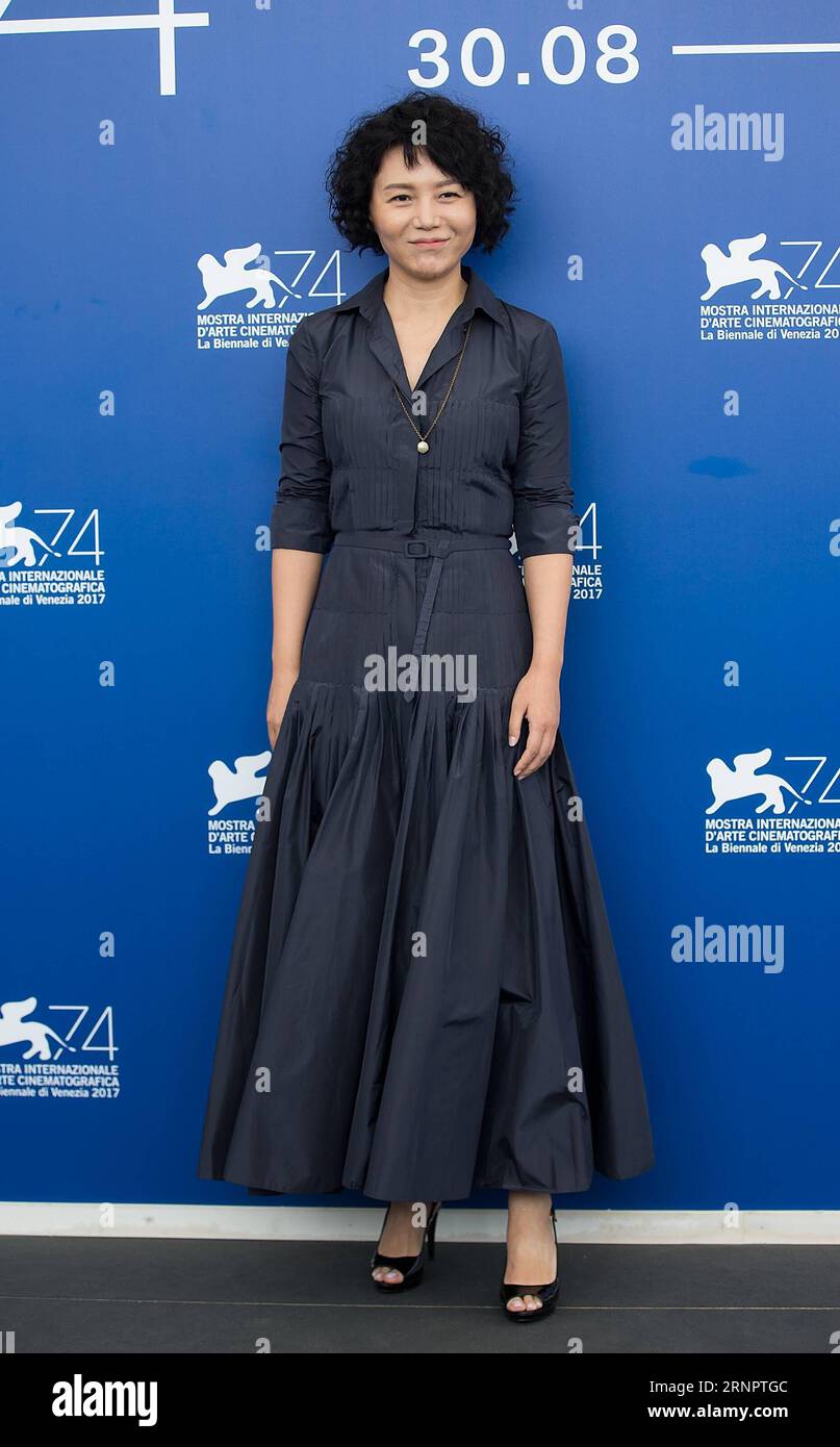 (170907) -- VENICE, Sept. 7, 2017 -- Director Vivian Qu poses during a photocall for the movie Angels wear white at the 74th Venice Film Festival in Venice, Italy, Sept. 7, 2017. ) (hy) ITALY-VENICE-FILM FESTIVAL- ANGELS WEARS WHITE -PHOTOCALL JinxYu PUBLICATIONxNOTxINxCHN Stock Photo