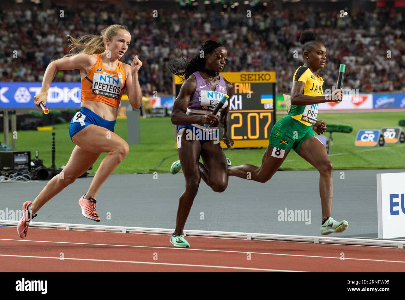 The women’s 4x400m relay final on day 9 of the World Athletics