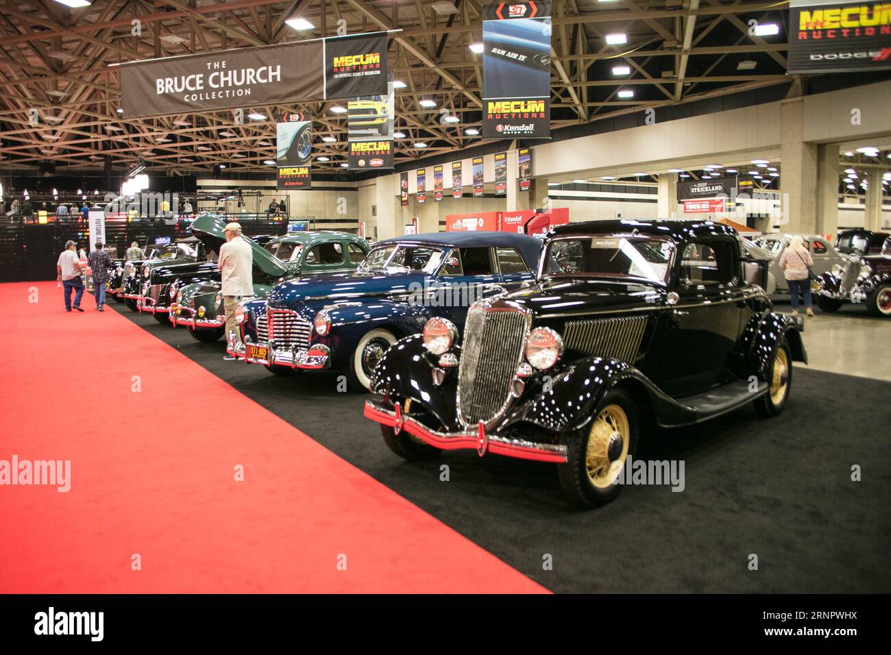 (170909) -- DALLAS, Sept. 9, 2017 -- Cars are displayed during a car auction hosted by Mecum Auctions in Dallas, Texas, the United States, Sept. 8, 2017. Around 1,000 cars were auctioned here on Friday. Tian Dan) (zcc) U.S.-DALLAS-CAR AUCTION gaolu PUBLICATIONxNOTxINxCHN Stock Photo