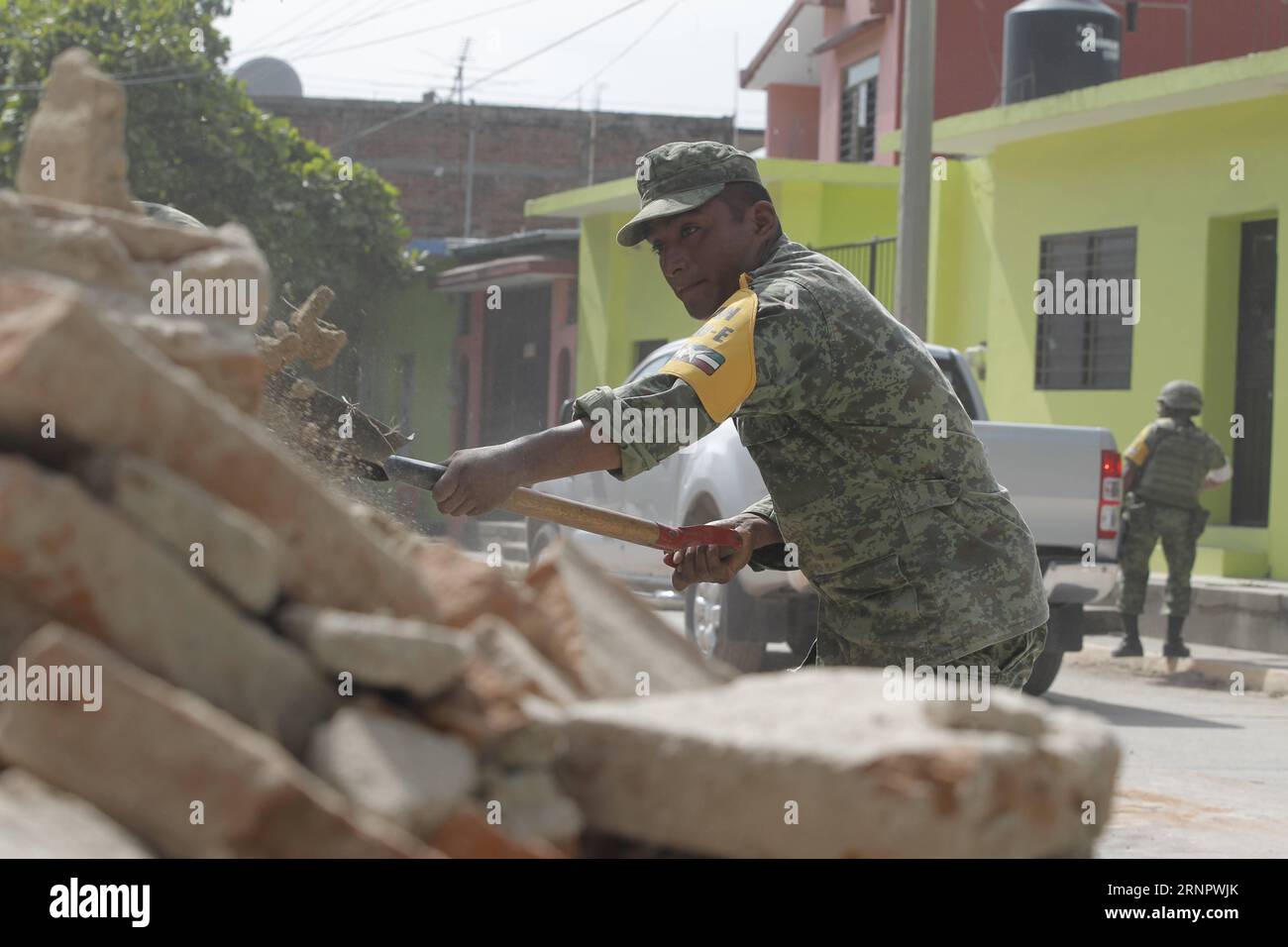 Mexico earthquake aftermath hi-res stock photography and images - Alamy