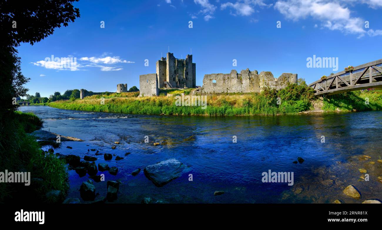 Trim Castle on the River Boyne,  County Meath, Ireland Stock Photo