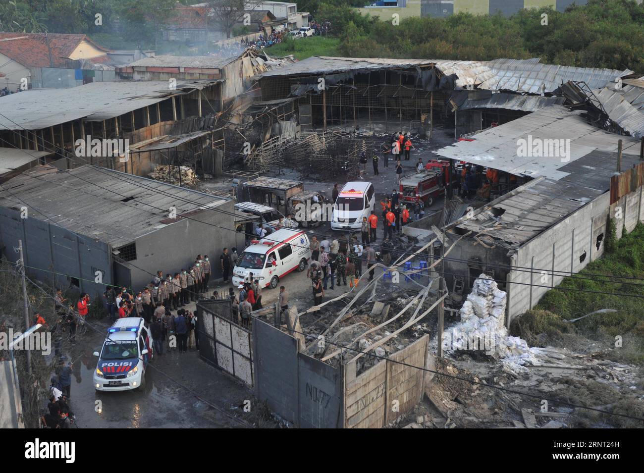 (171026) -- TANGERANG, Oct. 26, 2017 -- Photo taken on Oct. 26, 2017 shows an aerial view of the site of the explosion in a fireworks factory in Tangerang, Banten Province, Indonesia. The number of casualties in a fireworks factory fire in Tangerang city near the Indonesian capital rose to 47 and 46 others were also injured, an official said. ) (zf) INDONESIA-TANGERANG-FIREWORKS FACTORY-EXPLOSION Zulkarnain PUBLICATIONxNOTxINxCHN Stock Photo